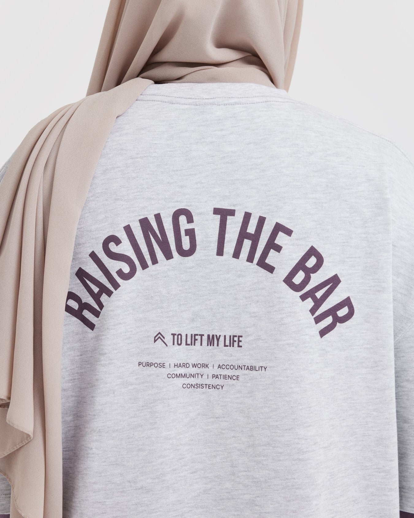 ONER ACTIVE RAISING THE BAR GRAPHIC LONGLINE T-SHIRT - Azula sportswear