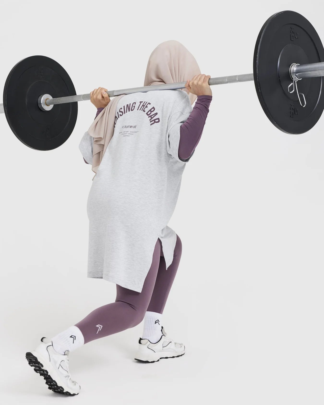 ONER ACTIVE RAISING THE BAR GRAPHIC LONGLINE T-SHIRT - Azula sportswear