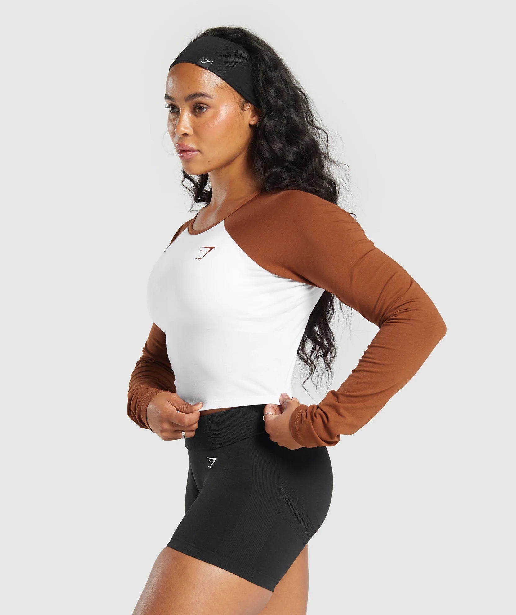 GYMSHARK LIFTING ESSENTIAL LONG SLEEVE CROP TOP