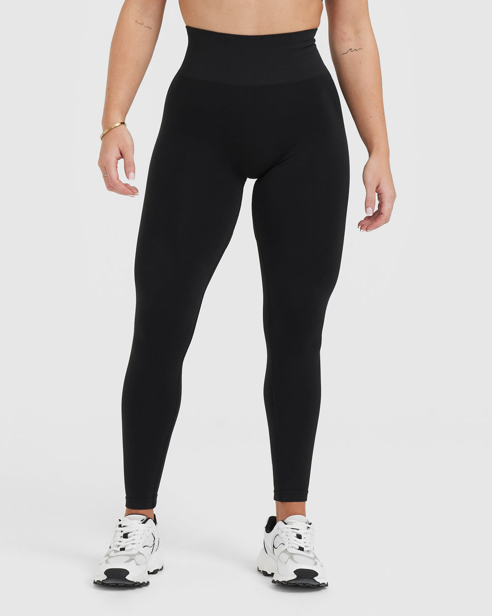 ONER ACTIVE
EFFORTLESS SEAMLESS LEGGINGS - Azula sportswear