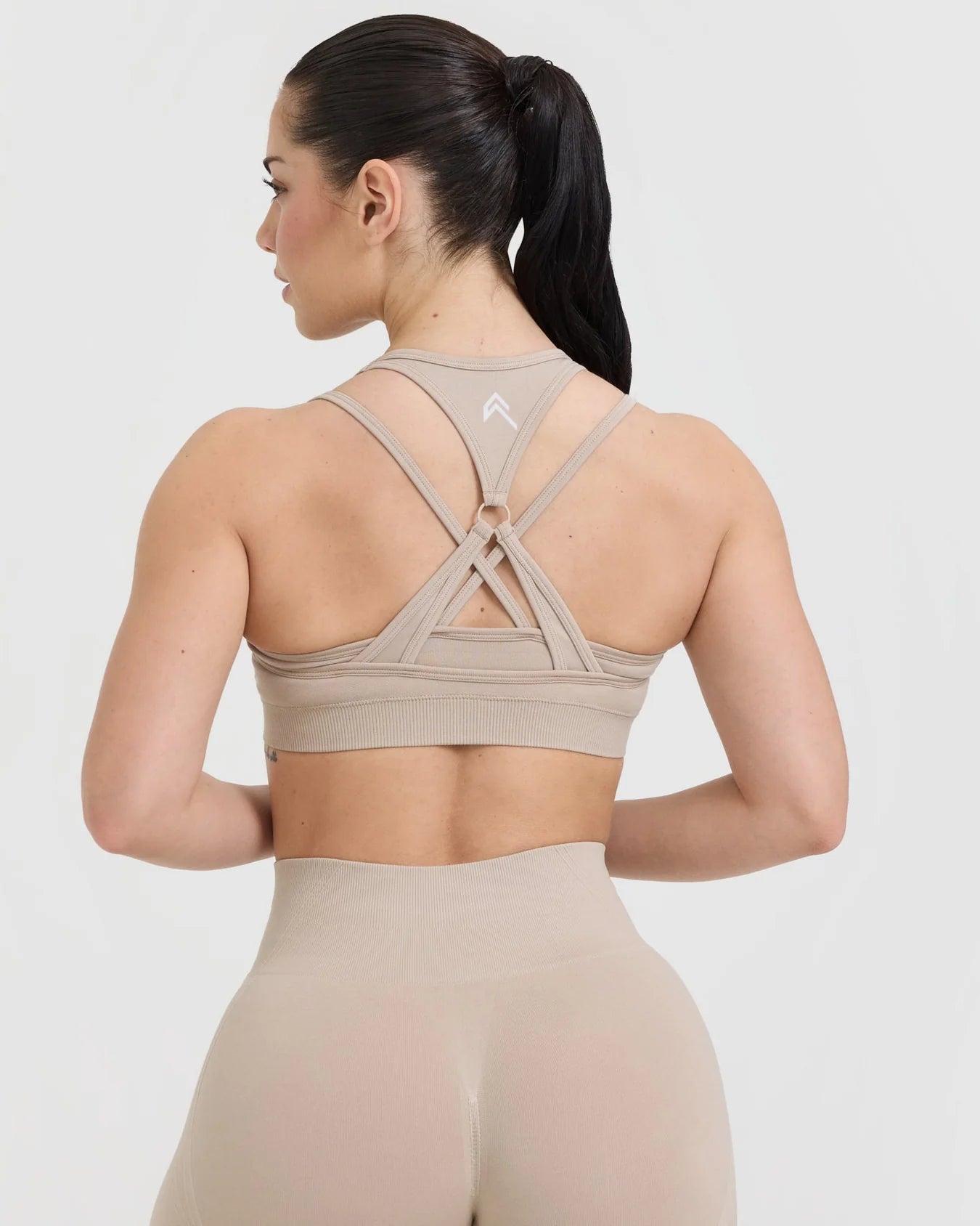 ONER ACTIVE EFFORTLESS SEAMLESS LAYERED SPORTS BRA