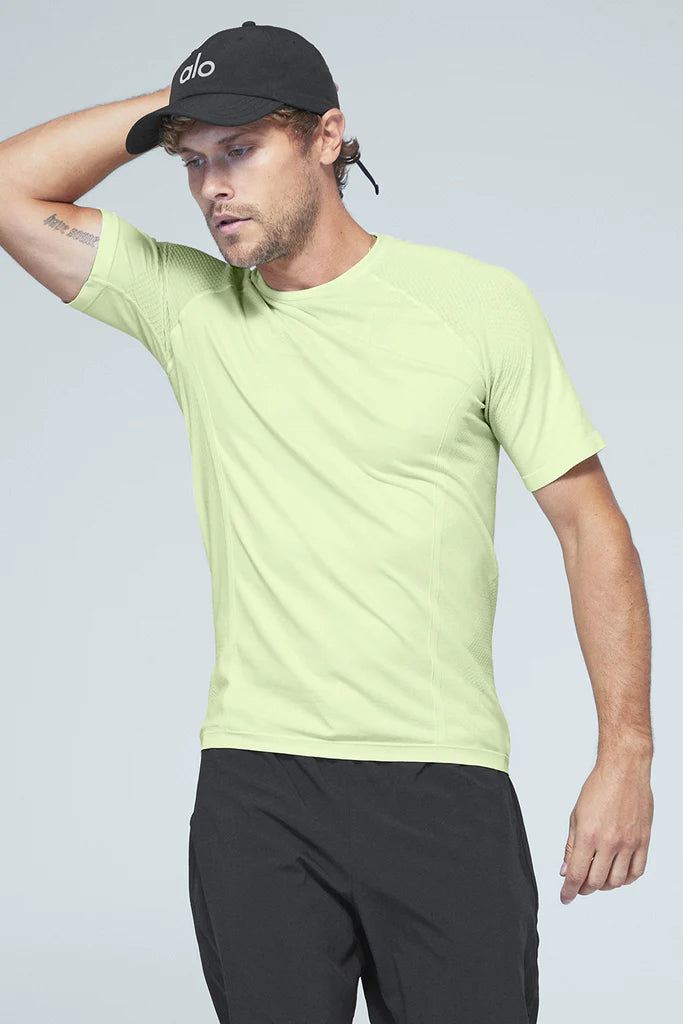 Alo Yoga Men’s Short Sleeves | Amplify Seamless Short Sleeve Tee - Azula sportswear