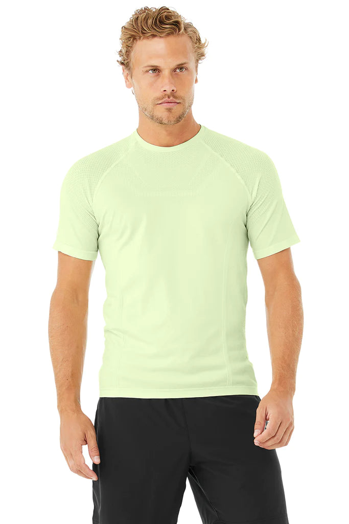 Alo Yoga Men’s Short Sleeves | Amplify Seamless Short Sleeve Tee - Azula sportswear
