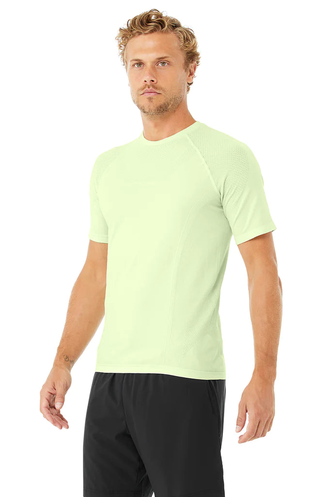 Alo Yoga Men’s Short Sleeves | Amplify Seamless Short Sleeve Tee - Azula sportswear