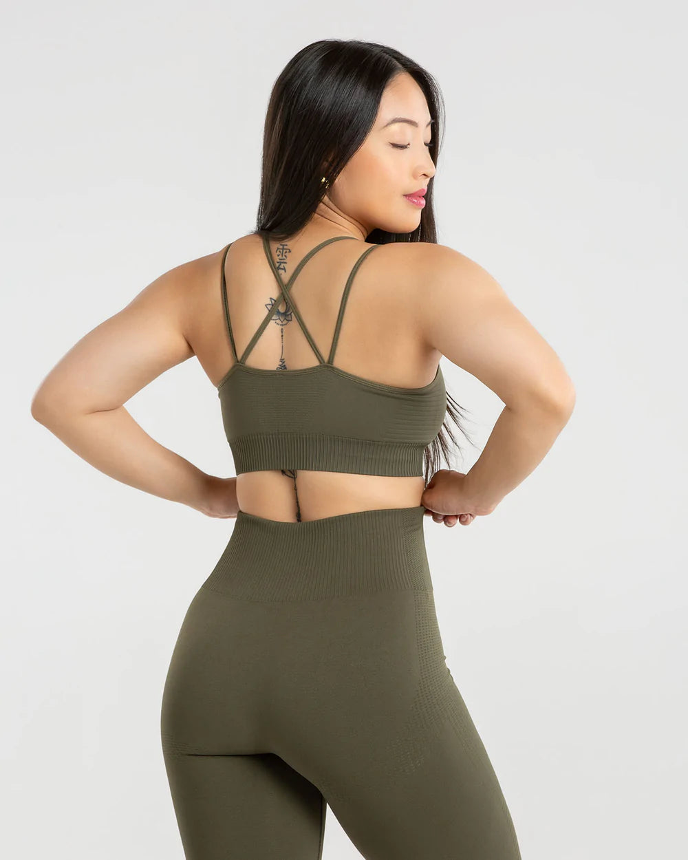 WOMEN’S BEST POWER SEAMLESS SPORTS BRA - Azula sportswear