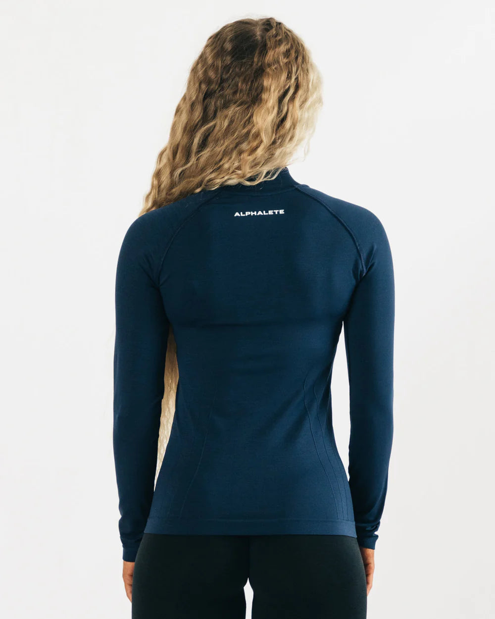 AlPHALETE SEAMLESS PULLOVER - Azula sportswear