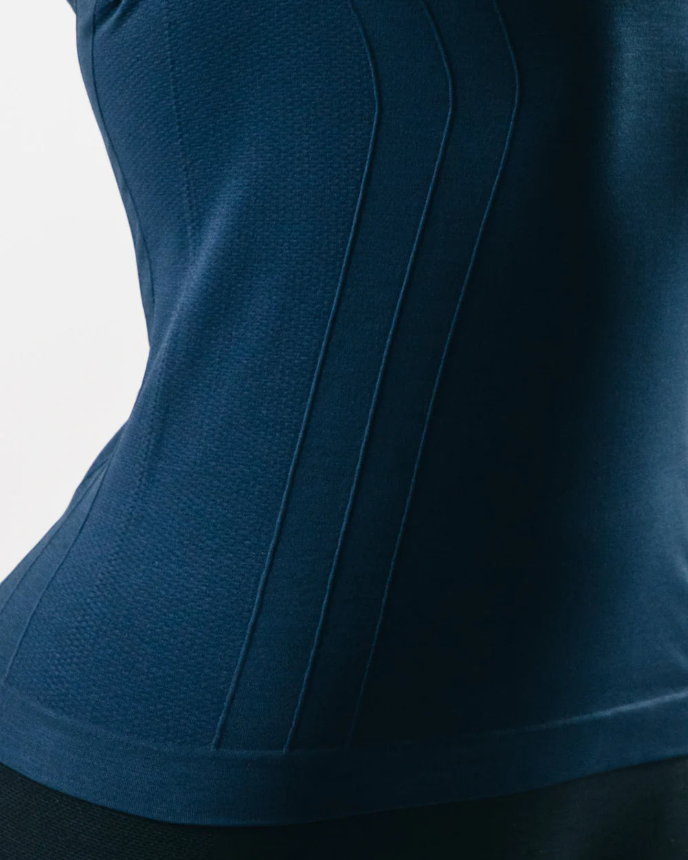 AlPHALETE SEAMLESS PULLOVER - Azula sportswear