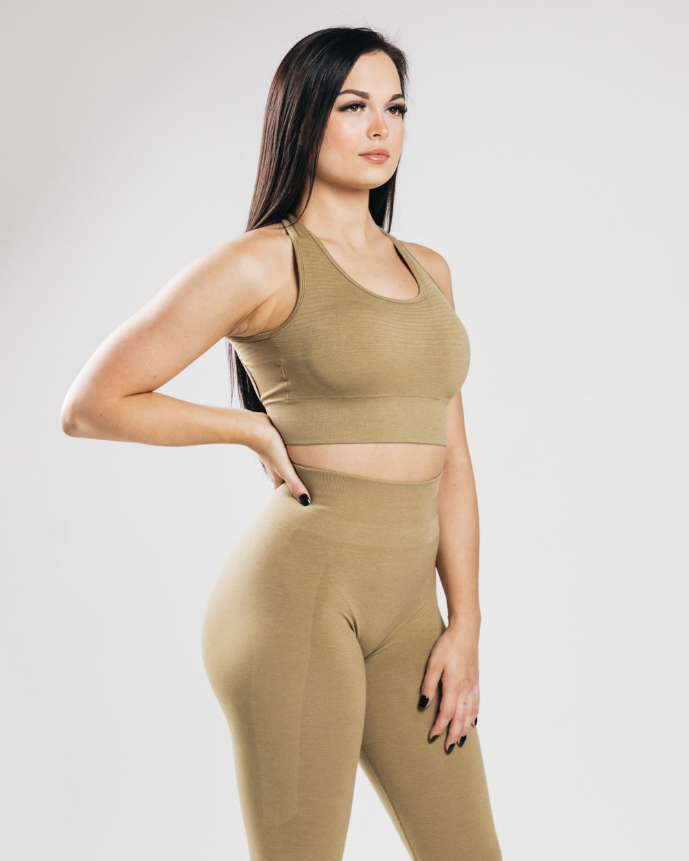 ALPHALETE VAULT BRA - Azula sportswear