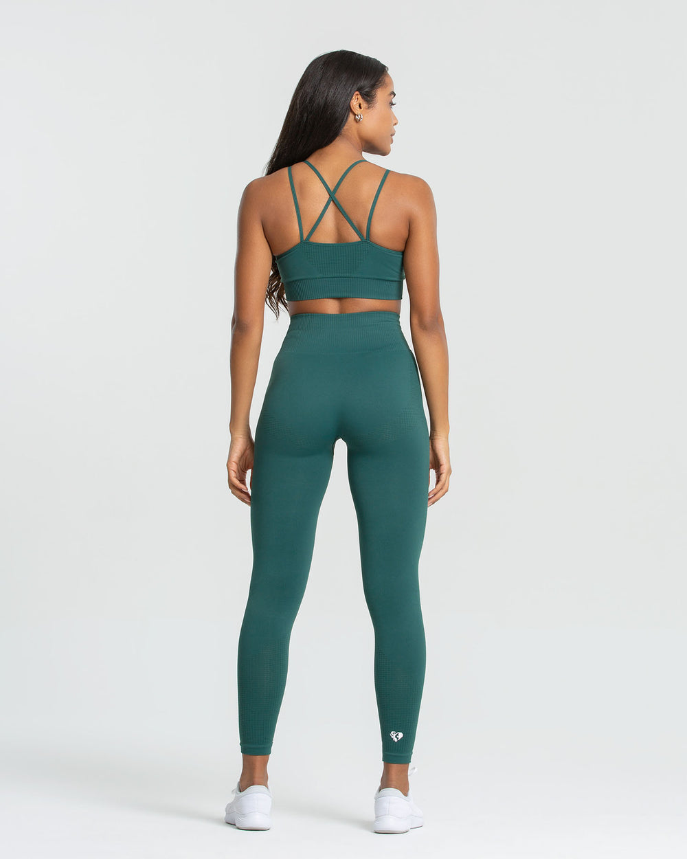 WOMEN’S BEST POWER SEAMLESS SPORTS BRA - Azula sportswear