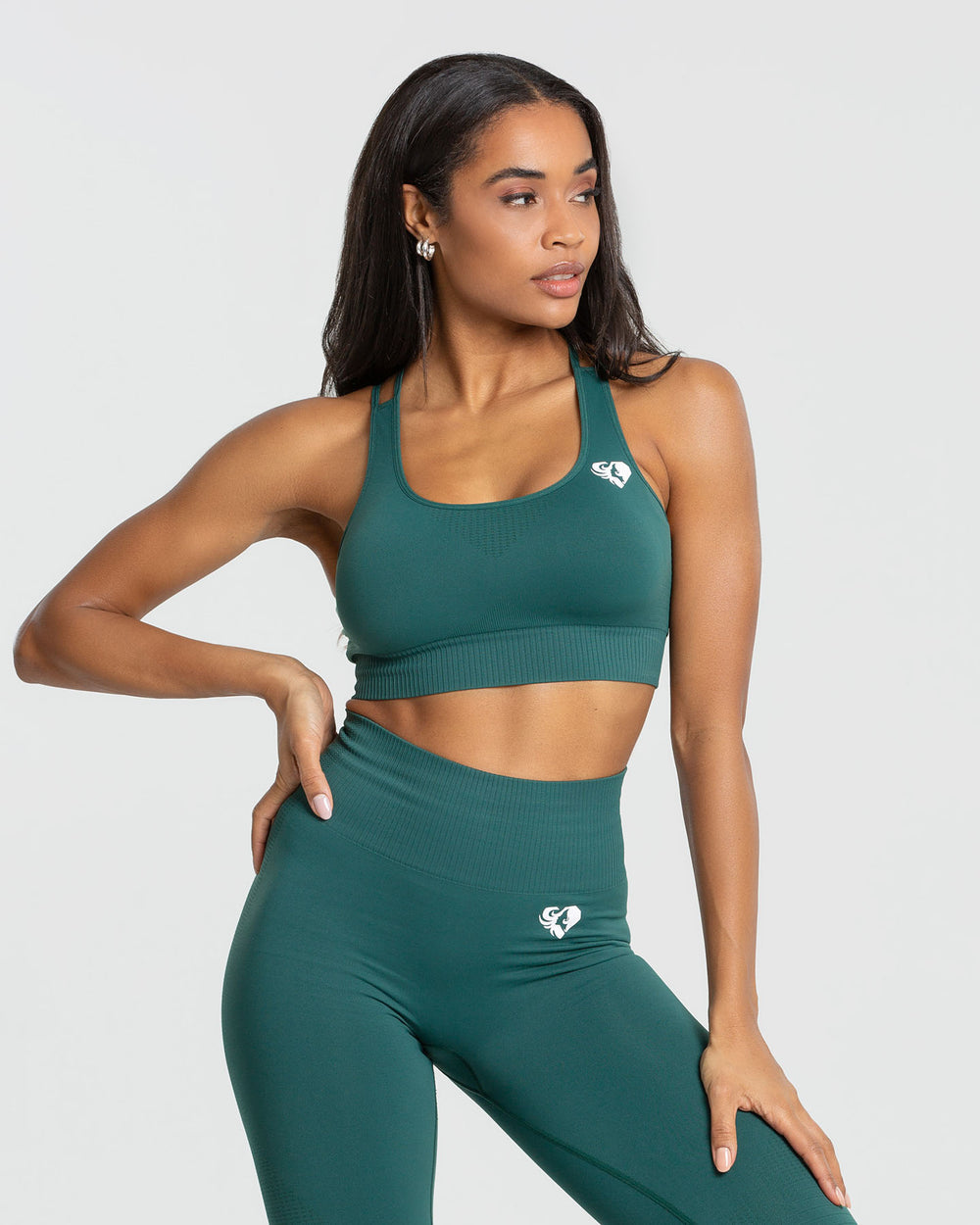 WOMEN’S BEST POWER SEAMLESS SPORTS BRA - Azula sportswear