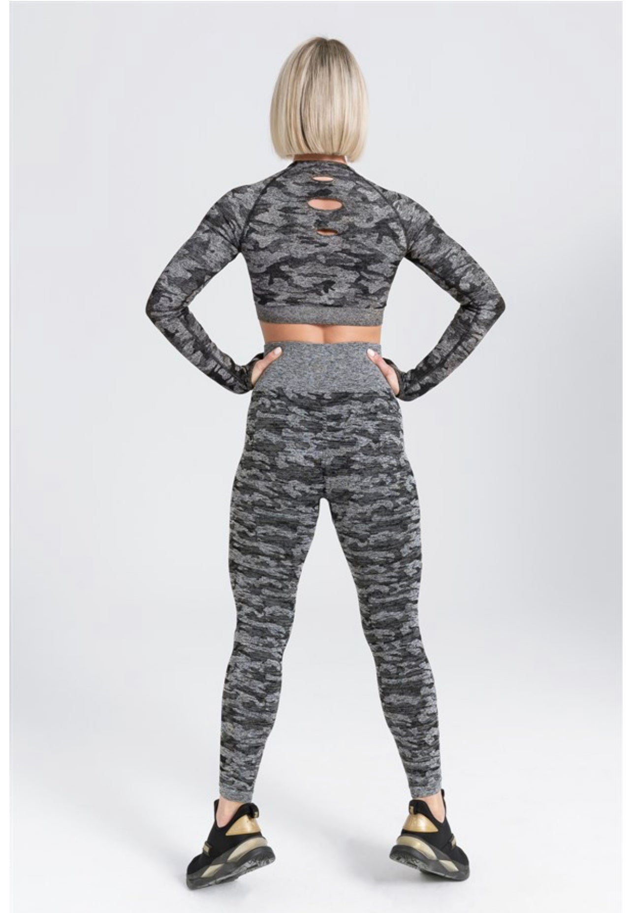 Gymwolves Women Long Sleeve Seamles Sport Tshirt | Black | Crop Tops | Action Series | - Azula sportswear