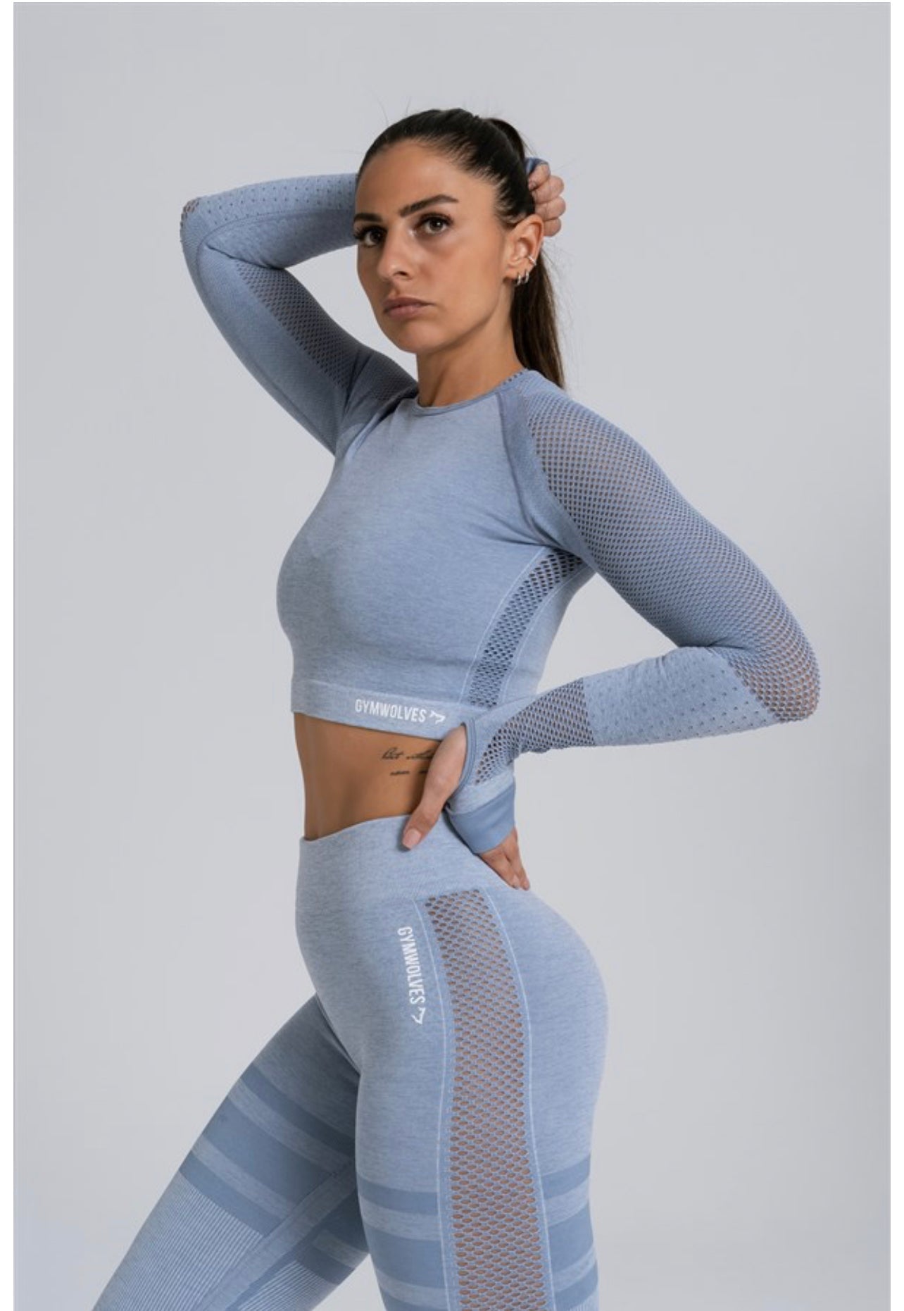 Gymwolves Women Long Sleeve Seamles Sports Tshirt | Light Grey | Crop Tops | Queen Series | - Azula sportswear