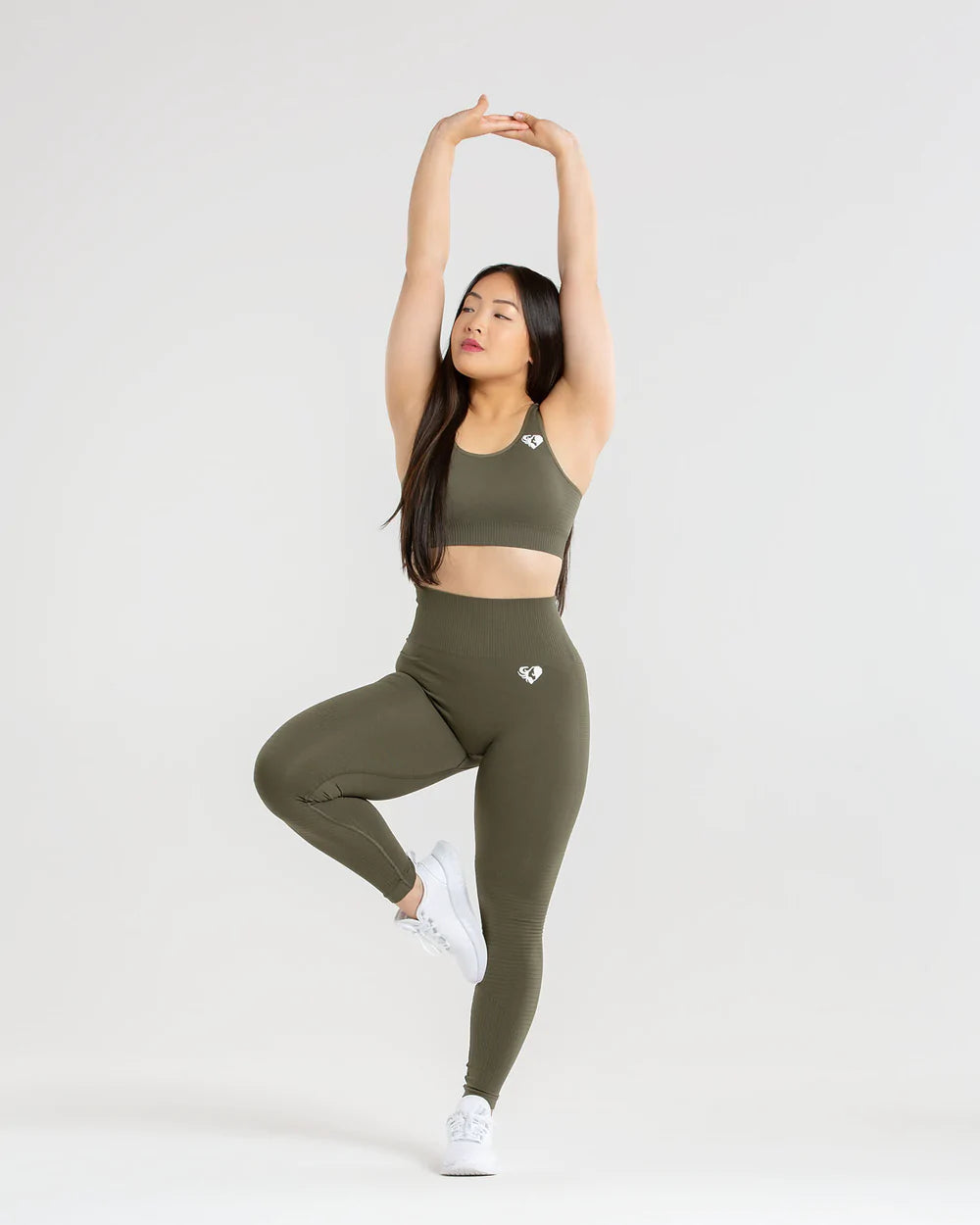 WOMEN’S BEST POWER SEAMLESS SPORTS BRA - Azula sportswear