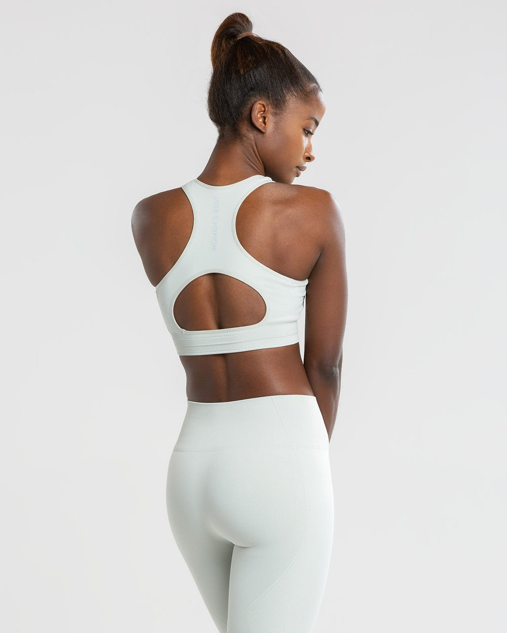 WOMEN’S BEST RENEW SEAMLESS SPORTS BRA - Azula sportswear