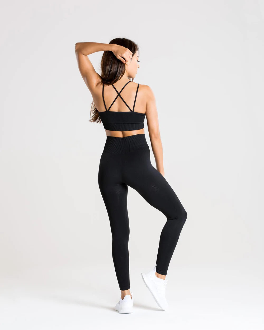 WOMEN’S BEST POWER SEAMLESS SPORTS BRA - Azula sportswear