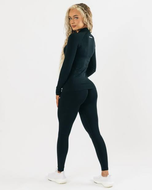 AlPHALETE SEAMLESS PULLOVER - Azula sportswear