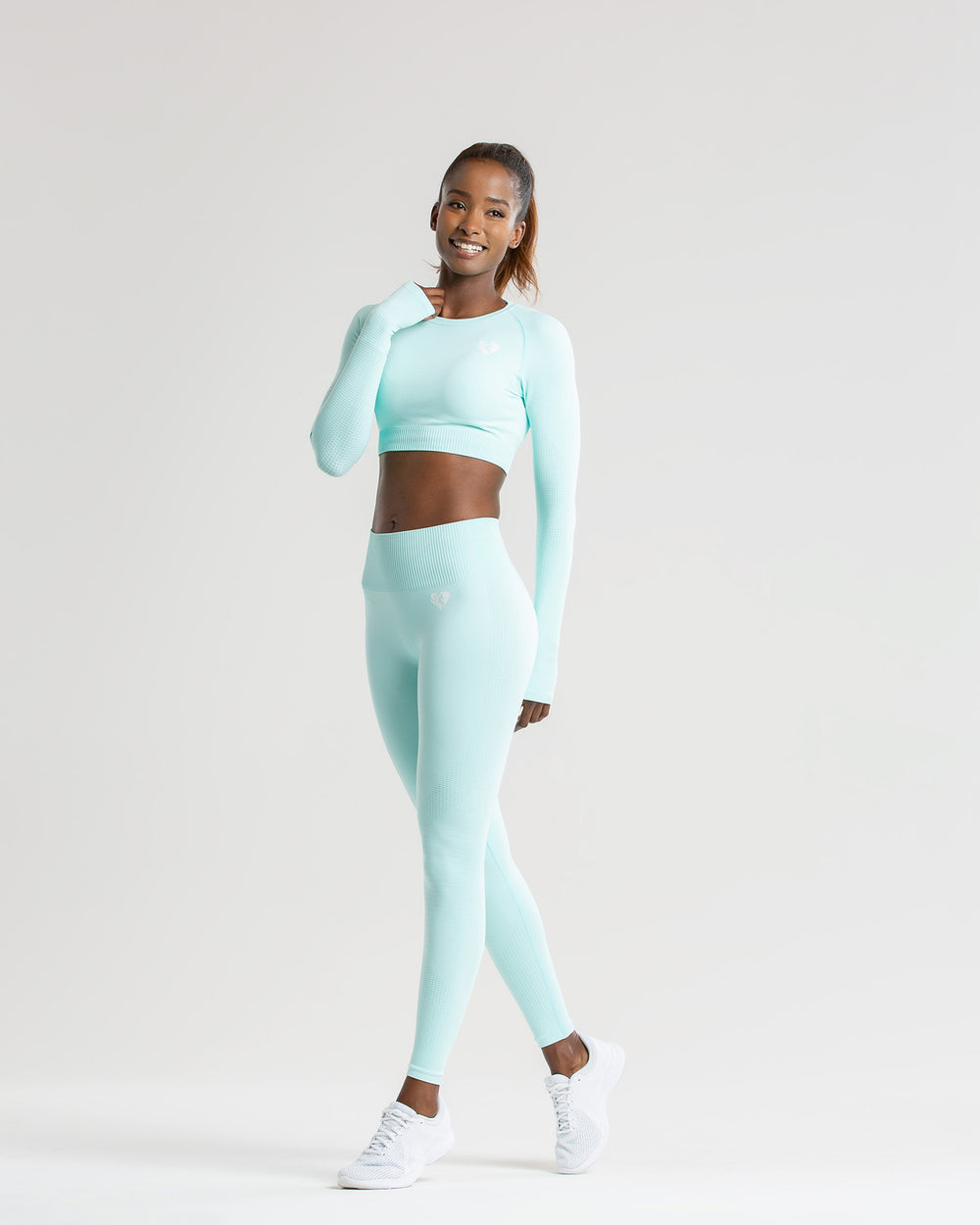 WOMEN’S BEST POWER SEAMLESS LONG SLEEVE CROP TOP - Azula sportswear