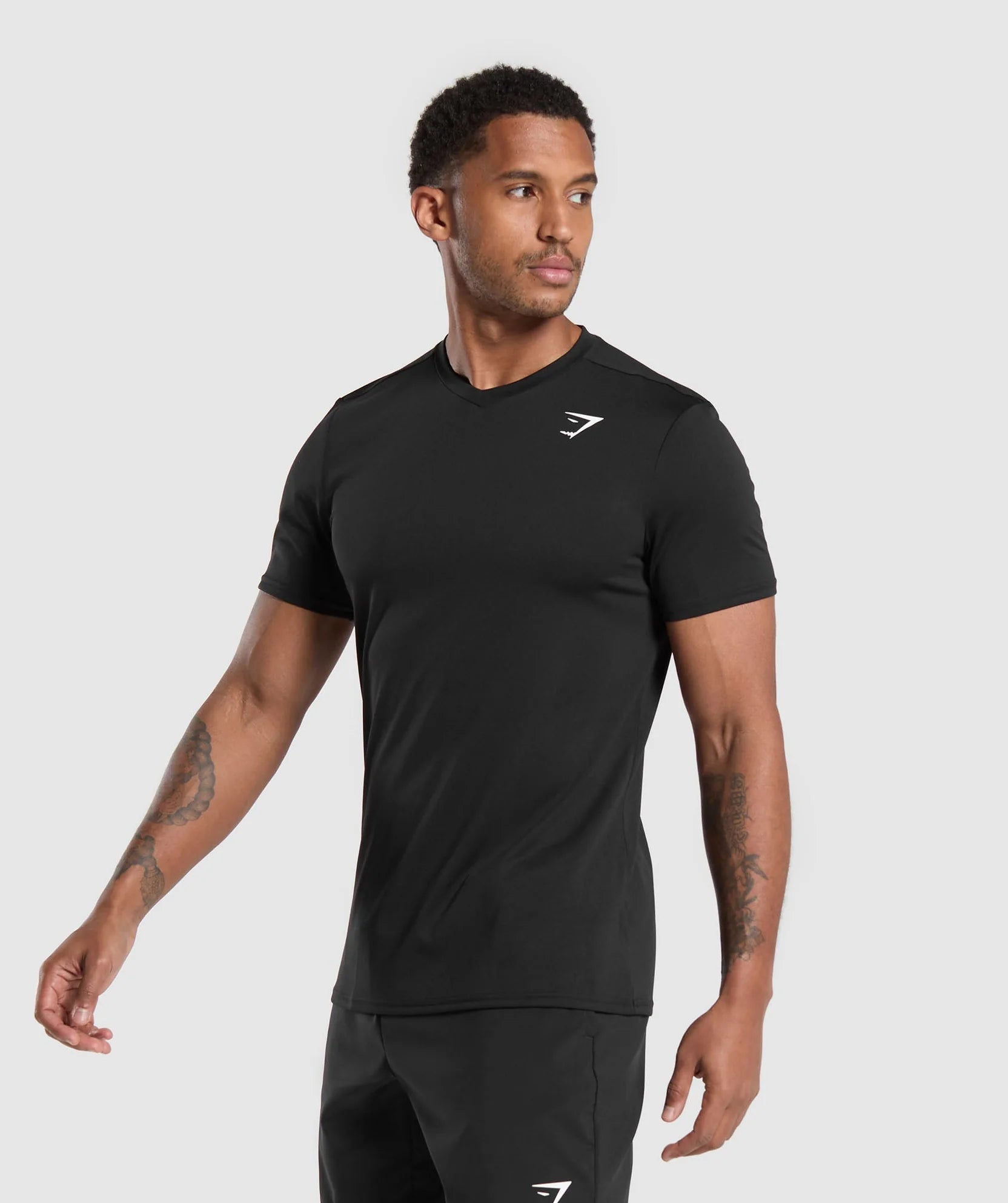 GYMSHARK Arrival V-Neck T Shirt