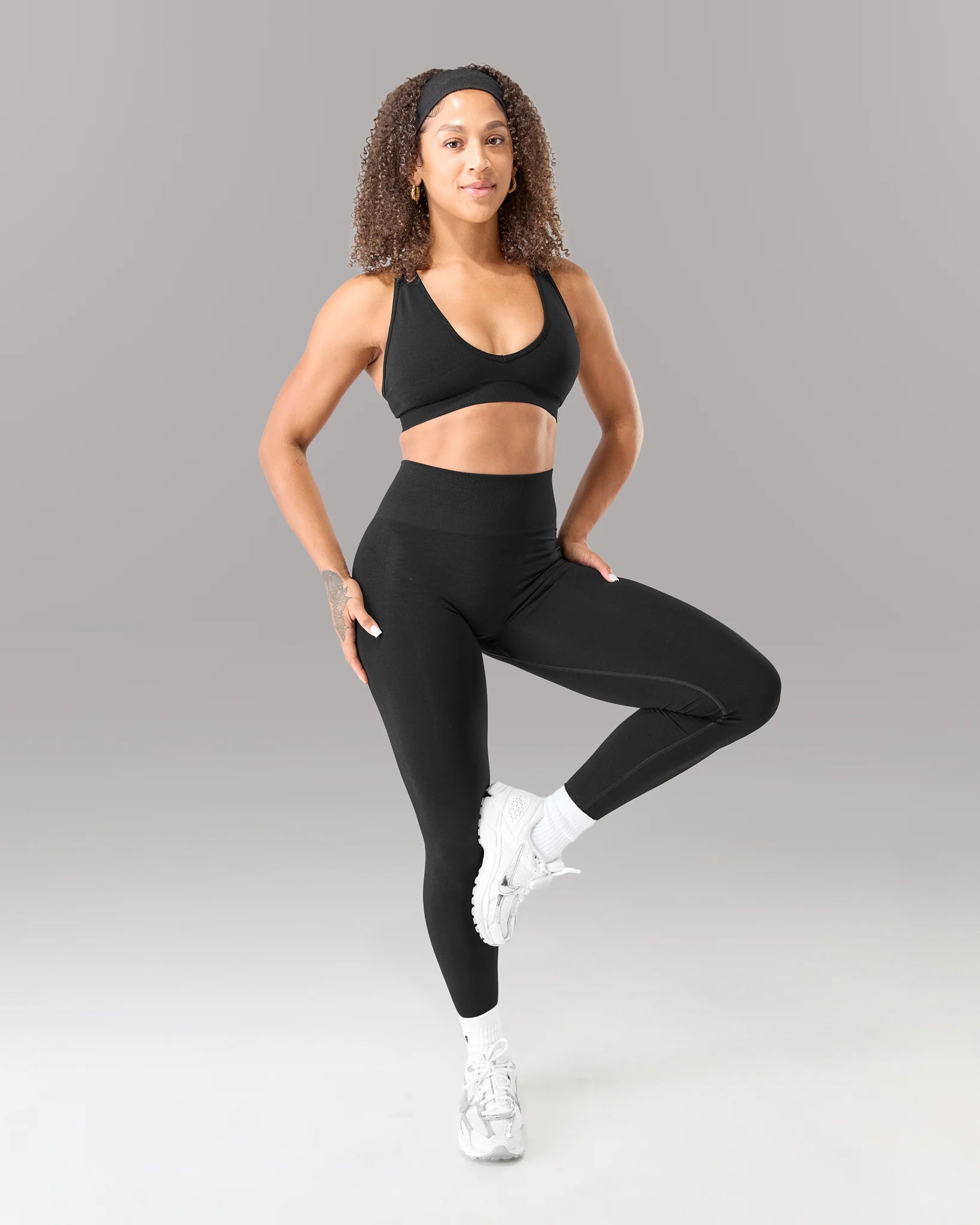 ALPHALETE AMPLIFY ULTRA-HIGH RISE LEGGING