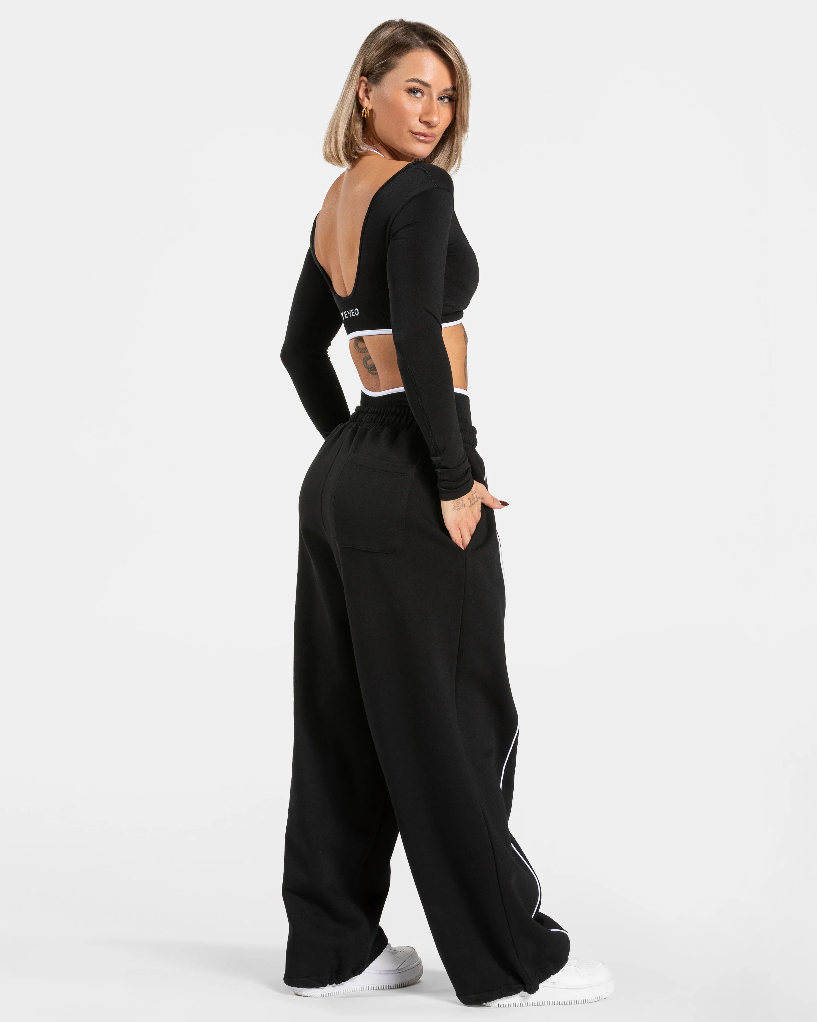 TEVEO Contrastline Wide Leg Joggers ‘Black’