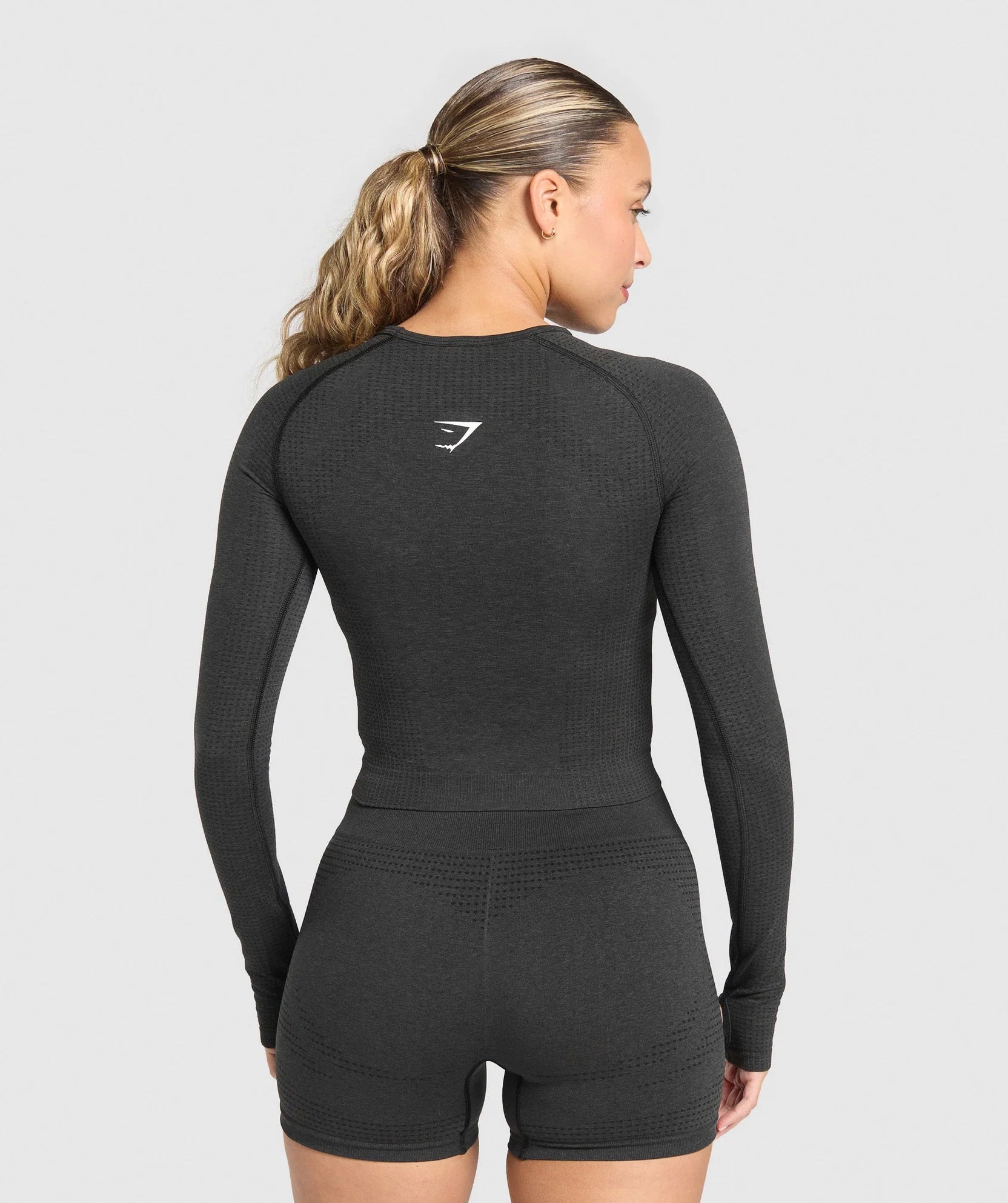 GYMSHARK VITAL LONG SLEEVE CUT OUT TOP