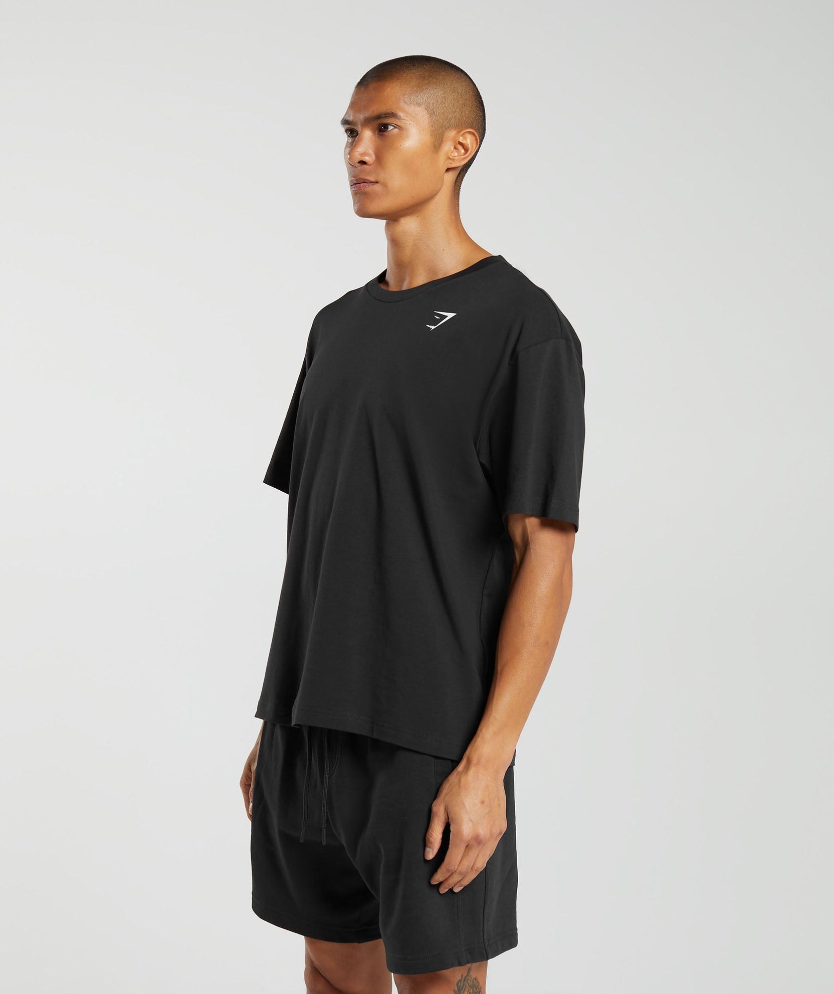 GYMSHARK ESSENTIAL OVERSIZED T-SHIRT