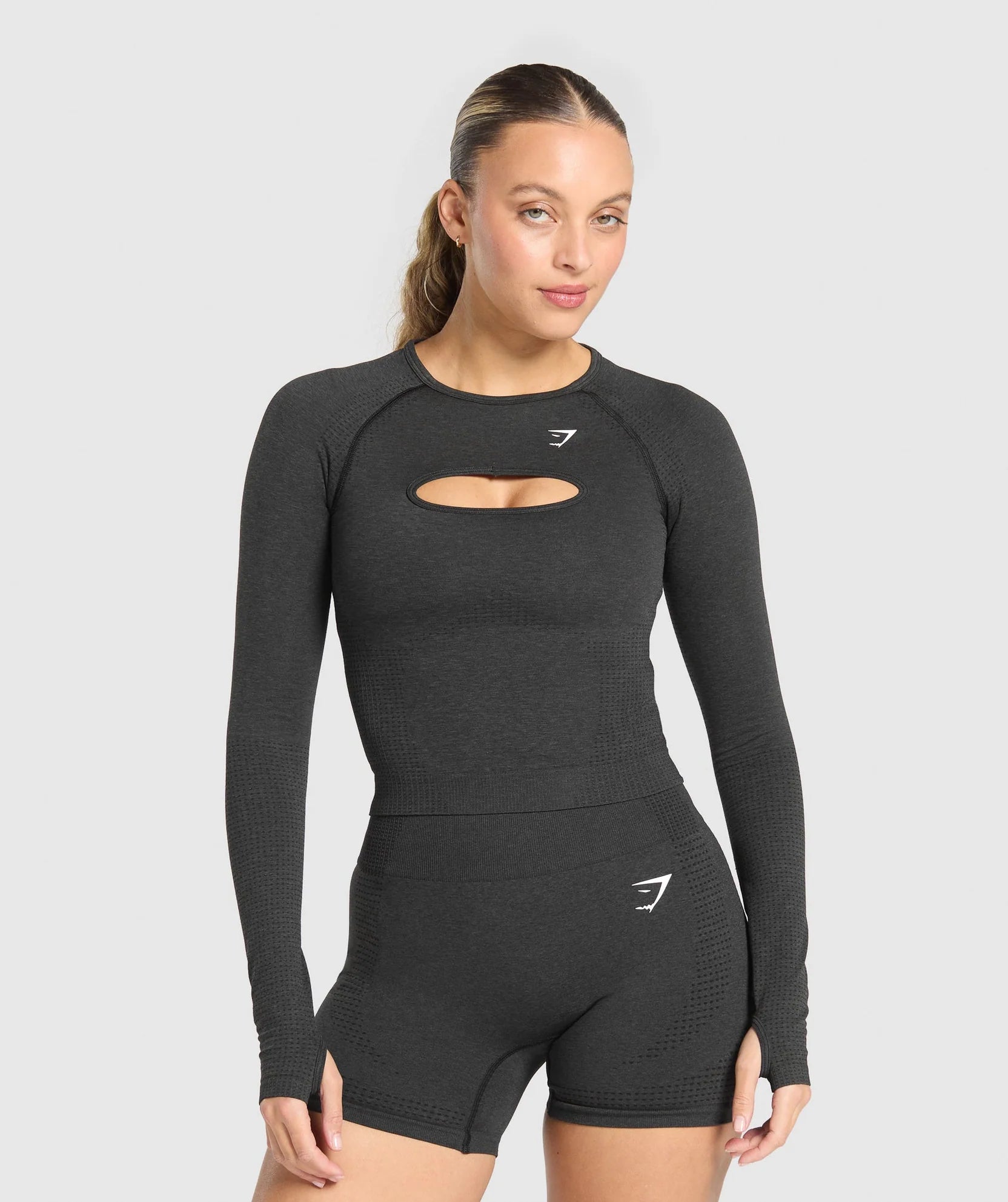 GYMSHARK VITAL LONG SLEEVE CUT OUT TOP
