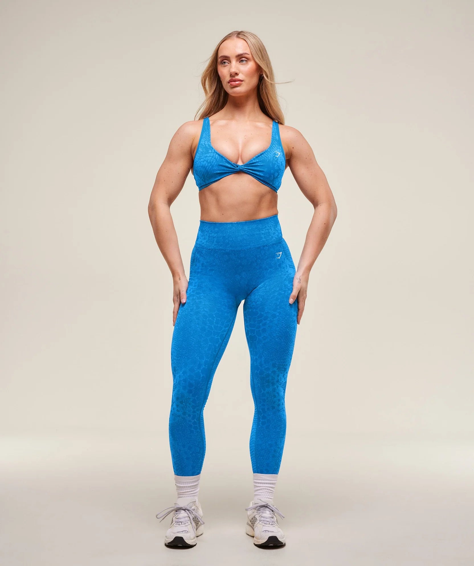 GYMSHARK ADAPT ANIMAL X WHITNEY SEAMLESS TWIST FRONT BRA