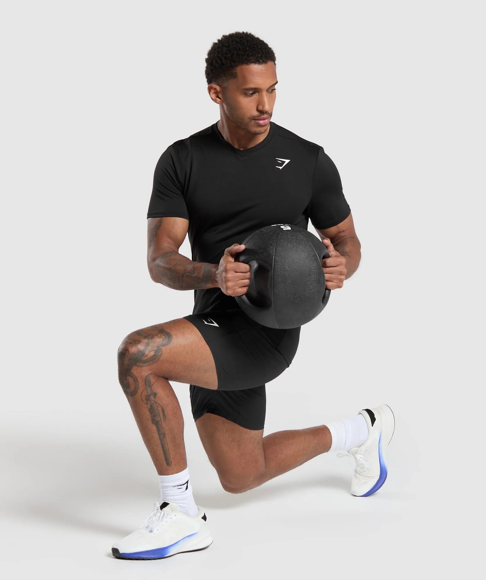 GYMSHARK Arrival V-Neck T Shirt