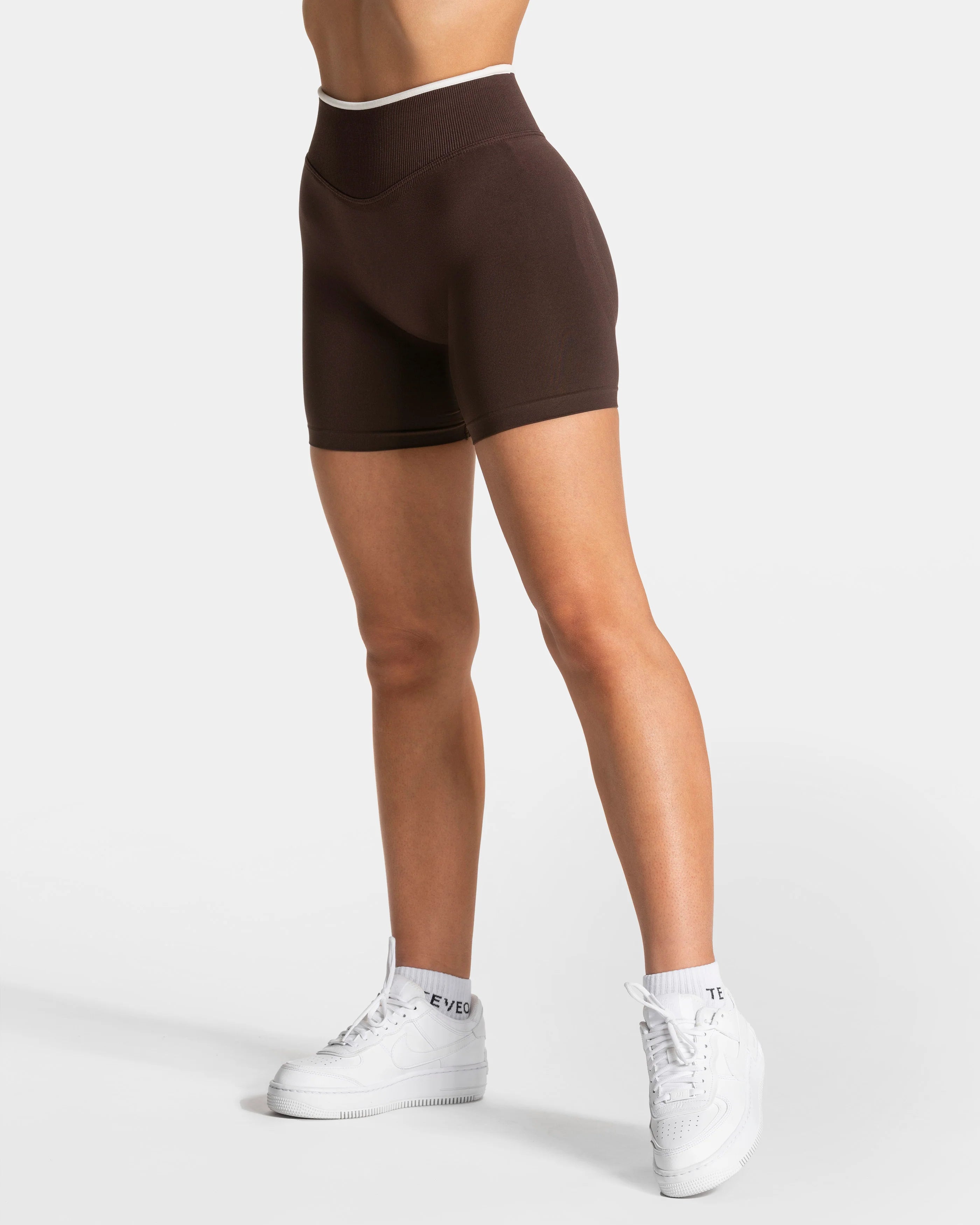 TEVEO Contrastline Sculpt Scrunch Shorts