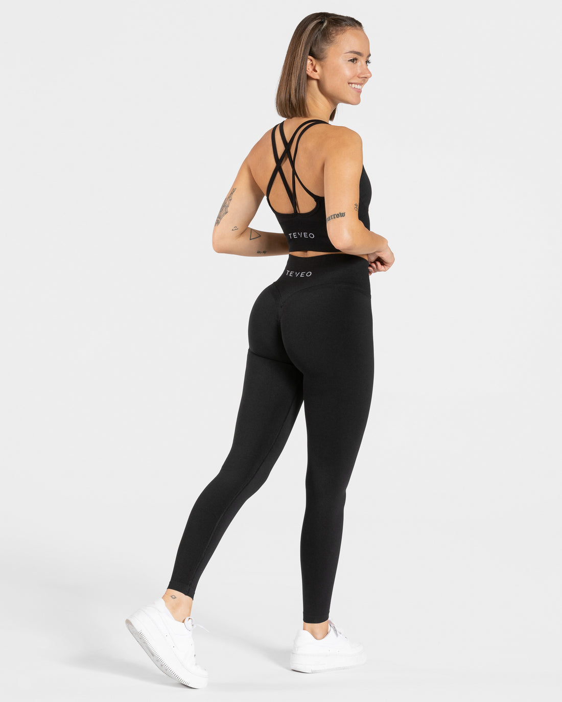 TEVEO Statement Scrunch Leggings “Black”