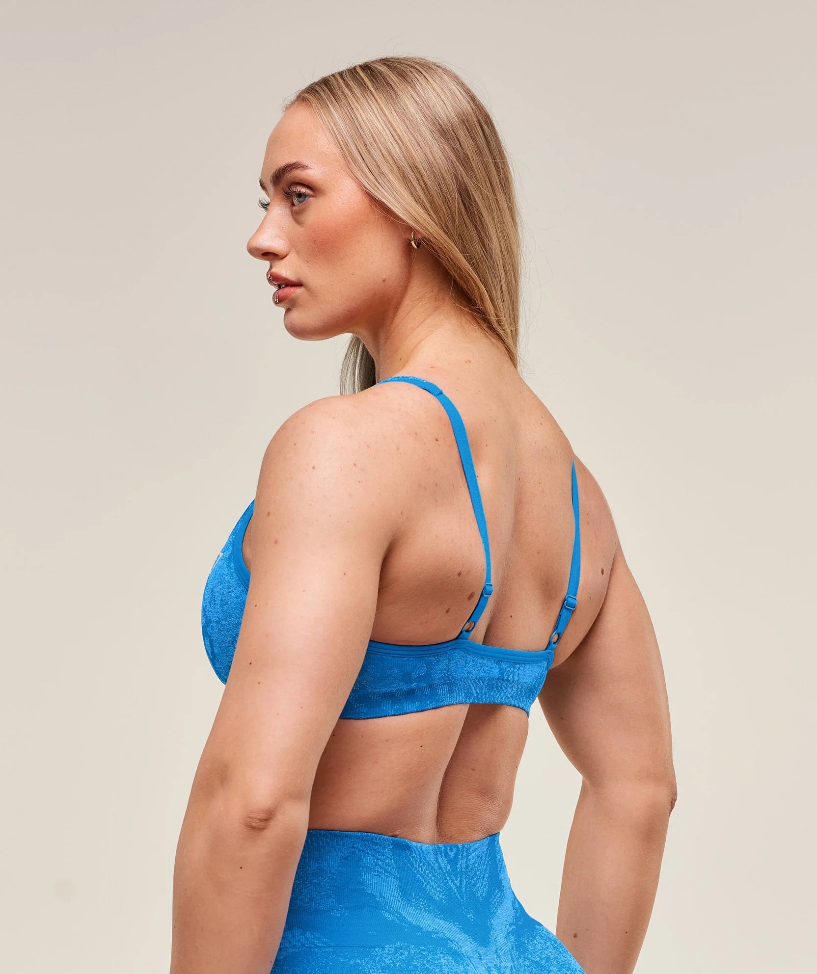 GYMSHARK ADAPT ANIMAL X WHITNEY SEAMLESS TWIST FRONT BRA