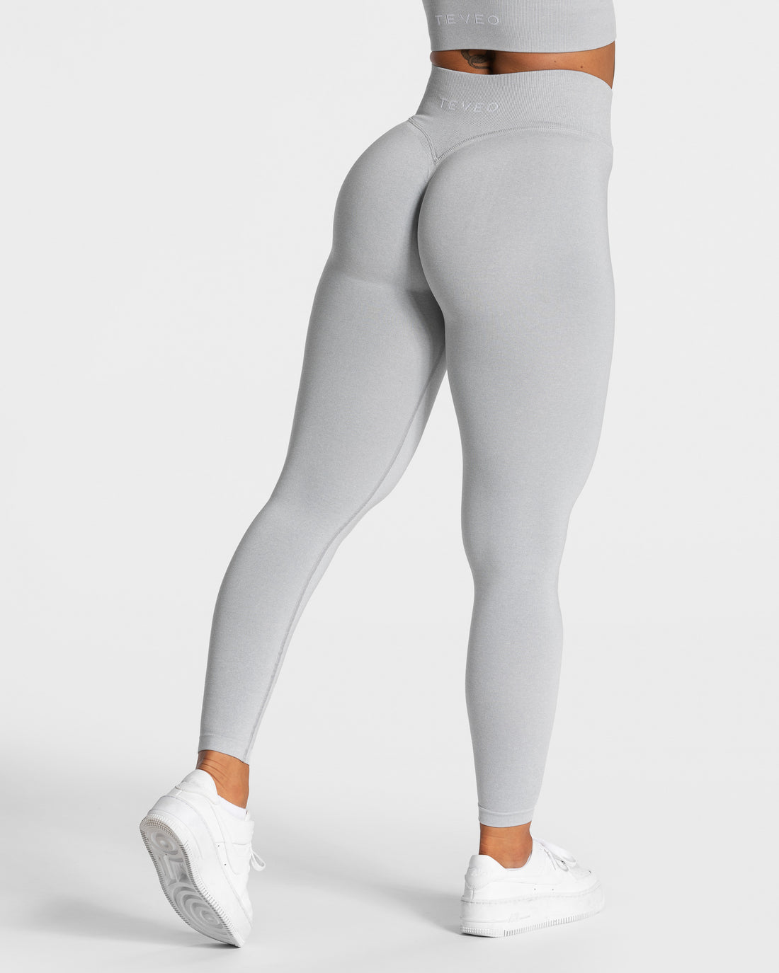 TEVEO Statement Scrunch Leggings “Light Gray”