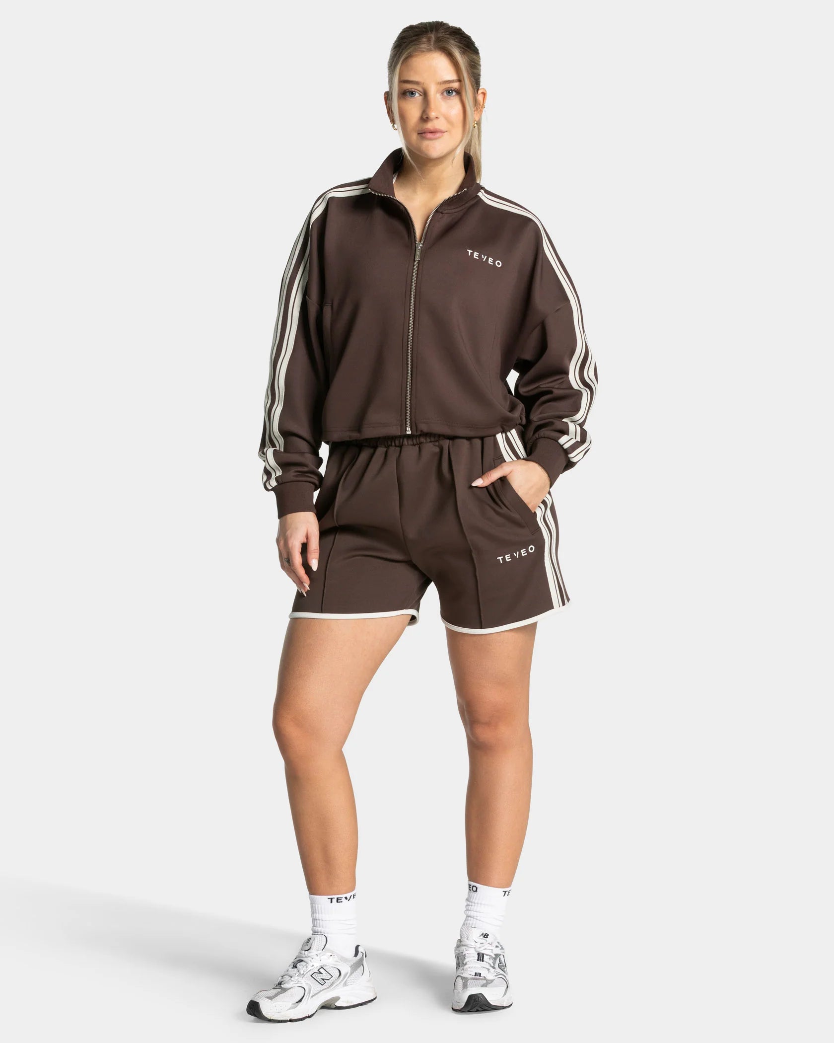 Teveo Club Cropped Zip Jacket ‘Espresso’
