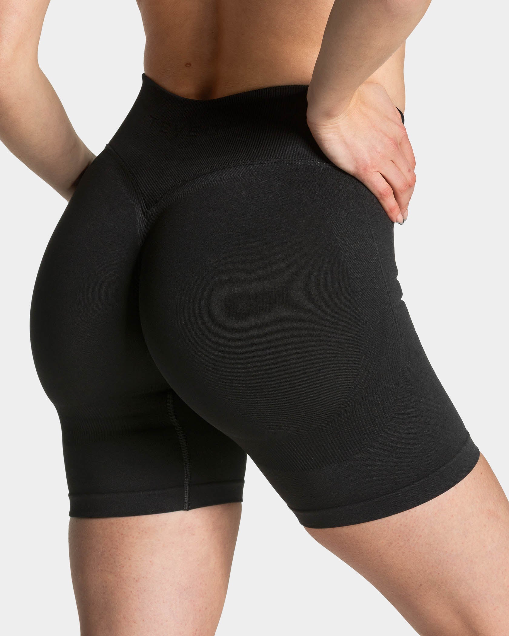 TEVEO Lift Sculpt Scrunch Shorts