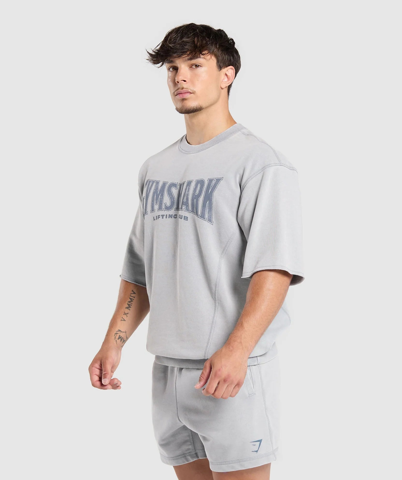 GYMSHARK HERITAGE WASHED SHORT SLEEVE CREW