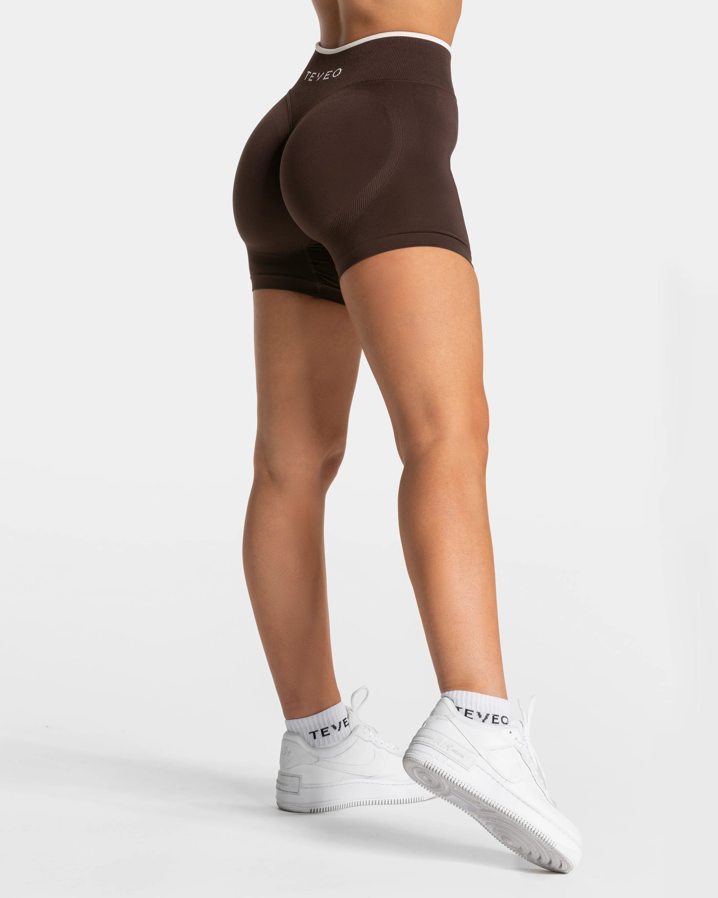 TEVEO Contrastline Sculpt Scrunch Shorts
