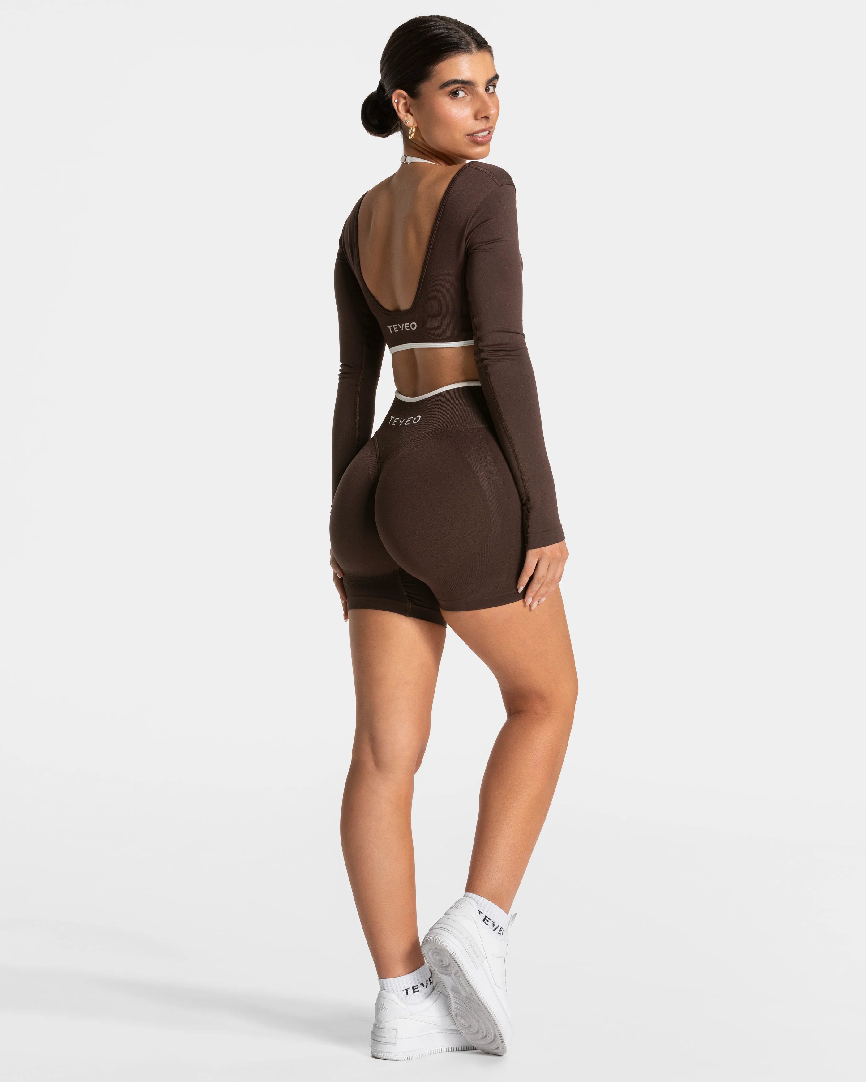 TEVEO Contrastline Sculpt Scrunch Shorts