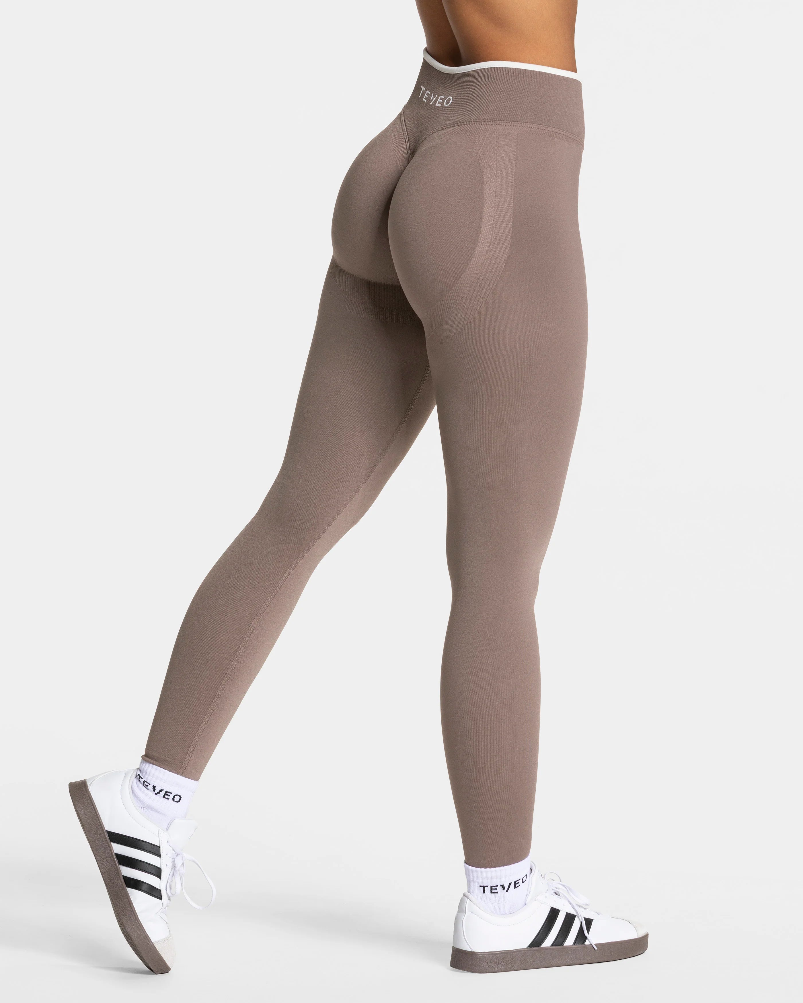TEVEO Contrastline Sculpt Scrunch Leggings ‘Mocha’