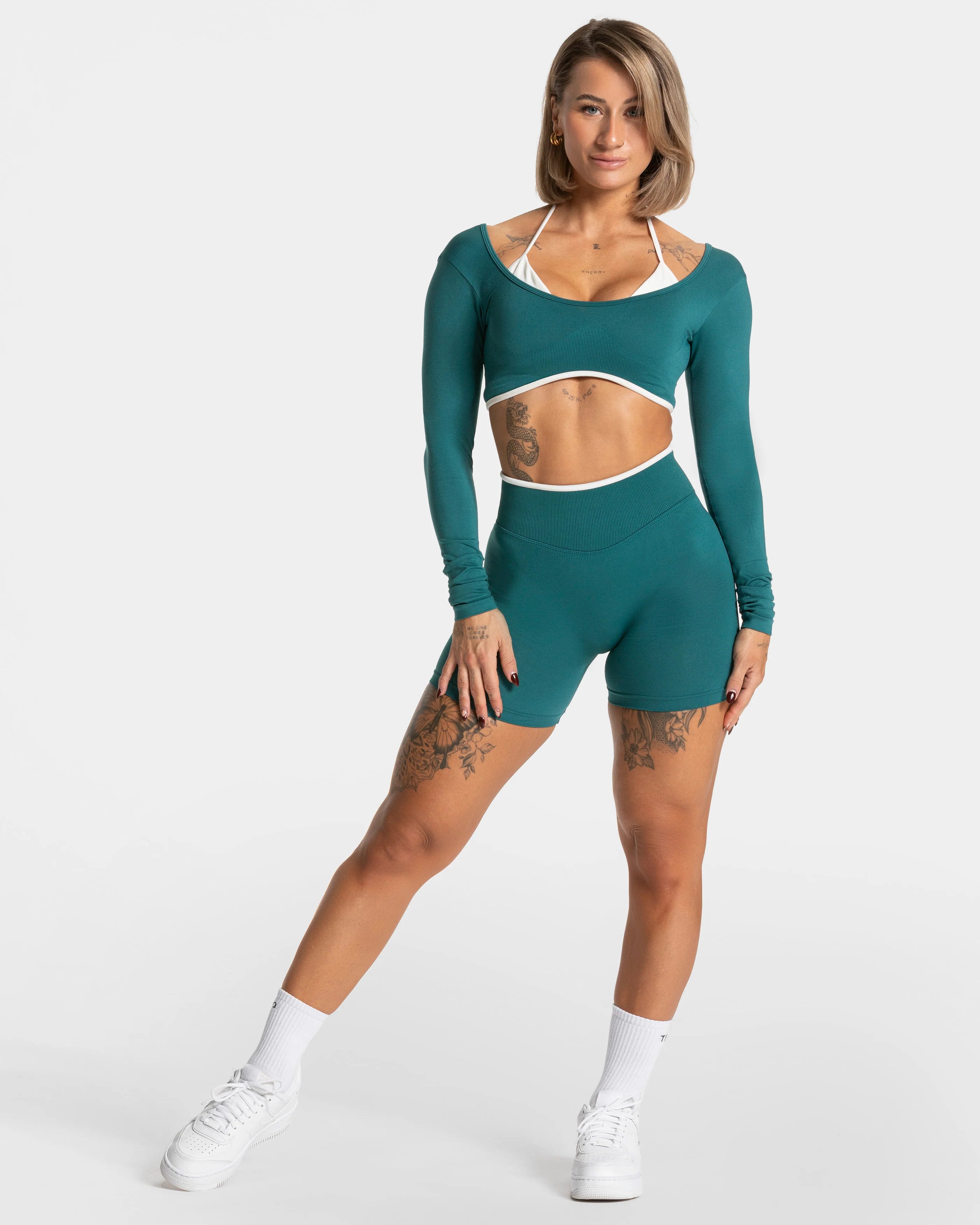 TEVEO Contrastline Sculpt Scrunch Shorts