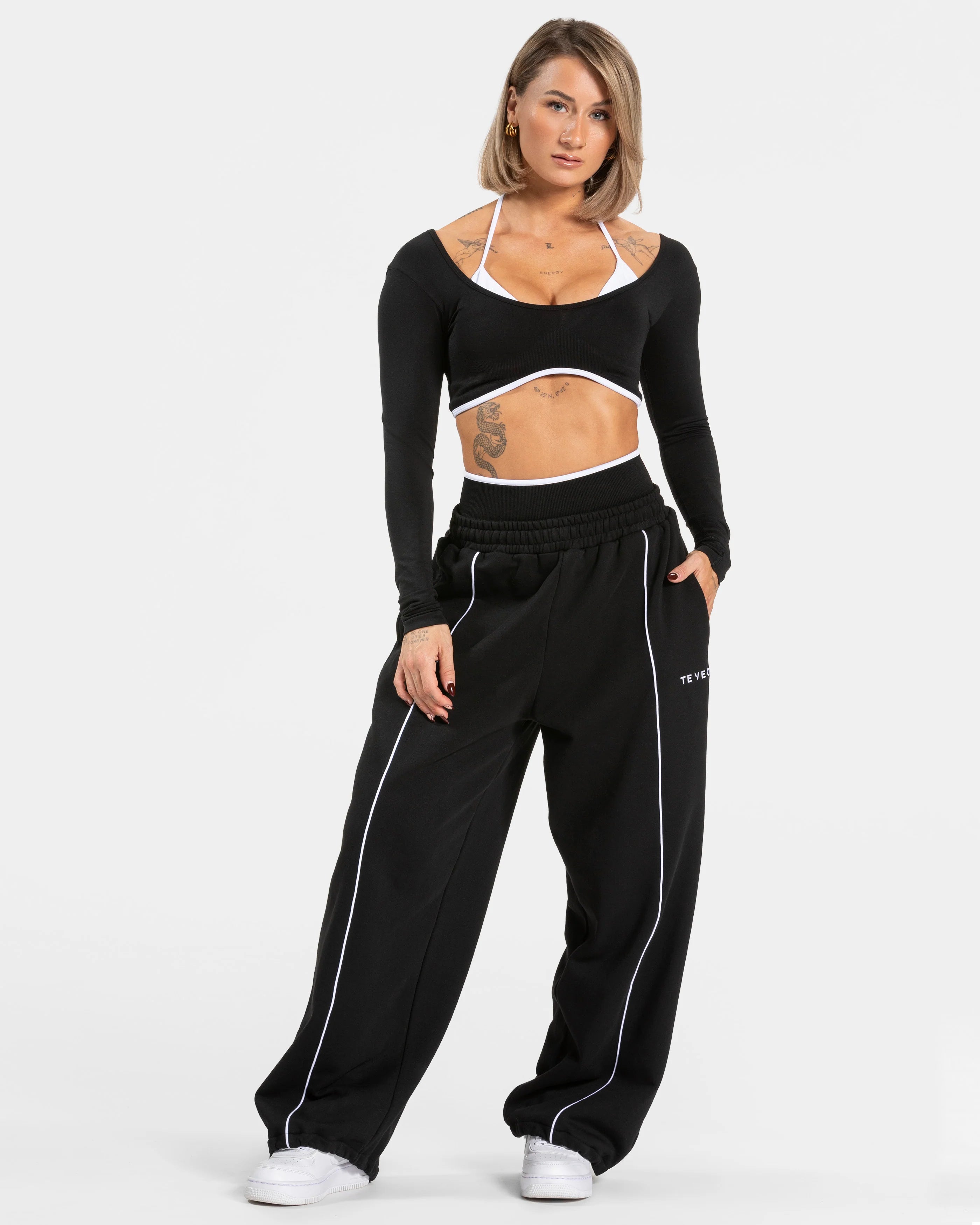 TEVEO Contrastline Wide Leg Joggers ‘Black’