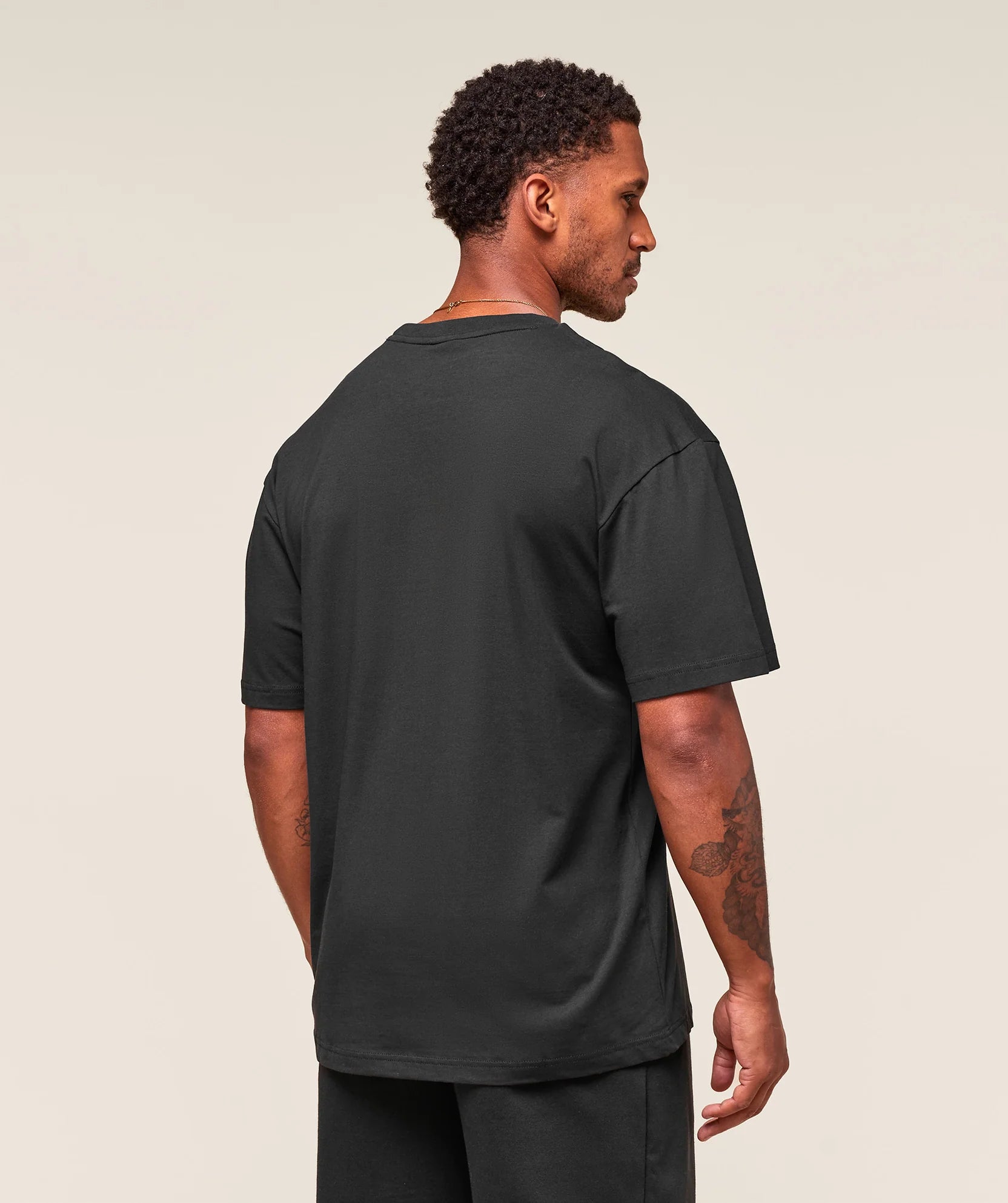 GYMSHARK ESSENTIAL OVERSIZED T-SHIRT