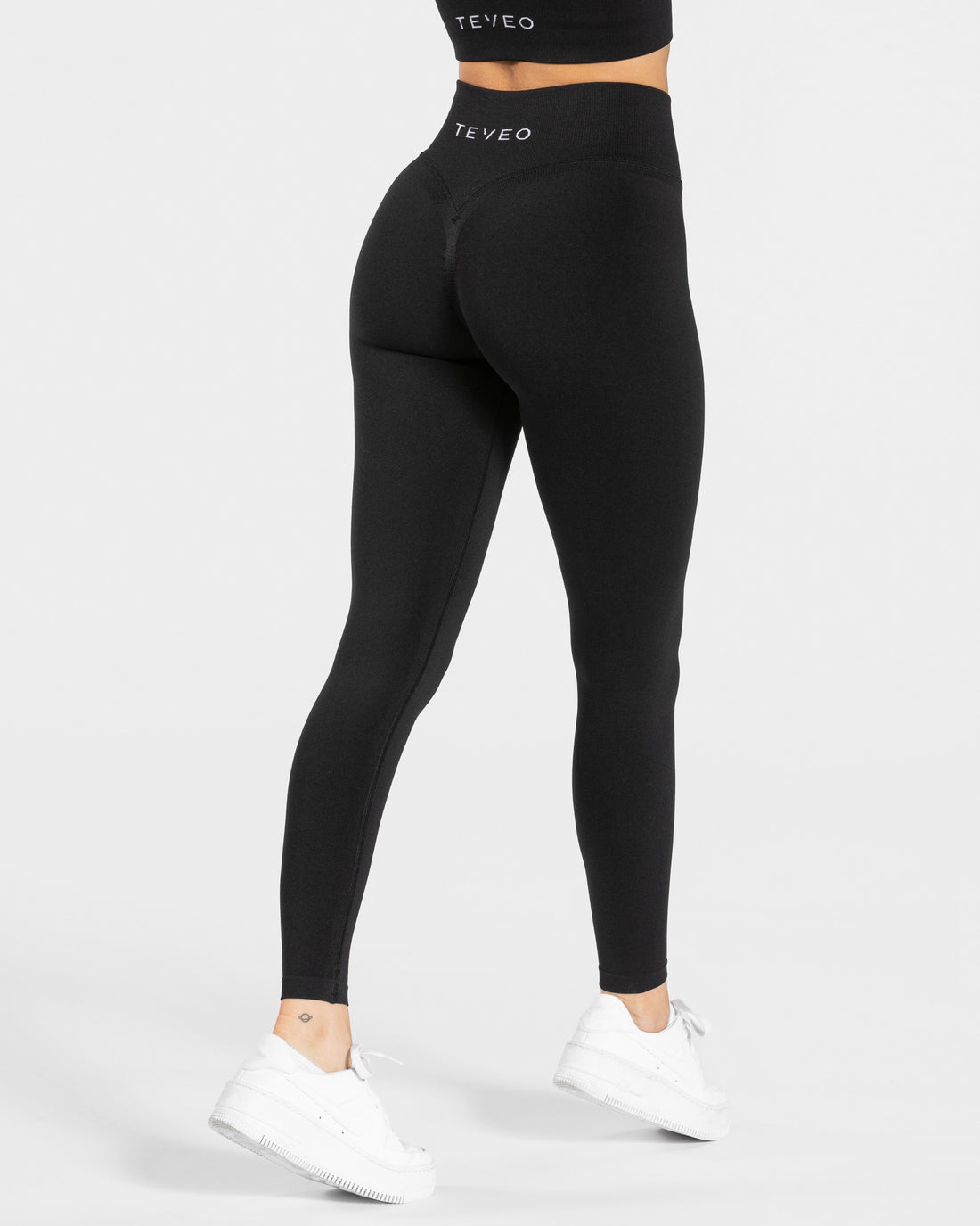 TEVEO Statement Scrunch Leggings “Black”