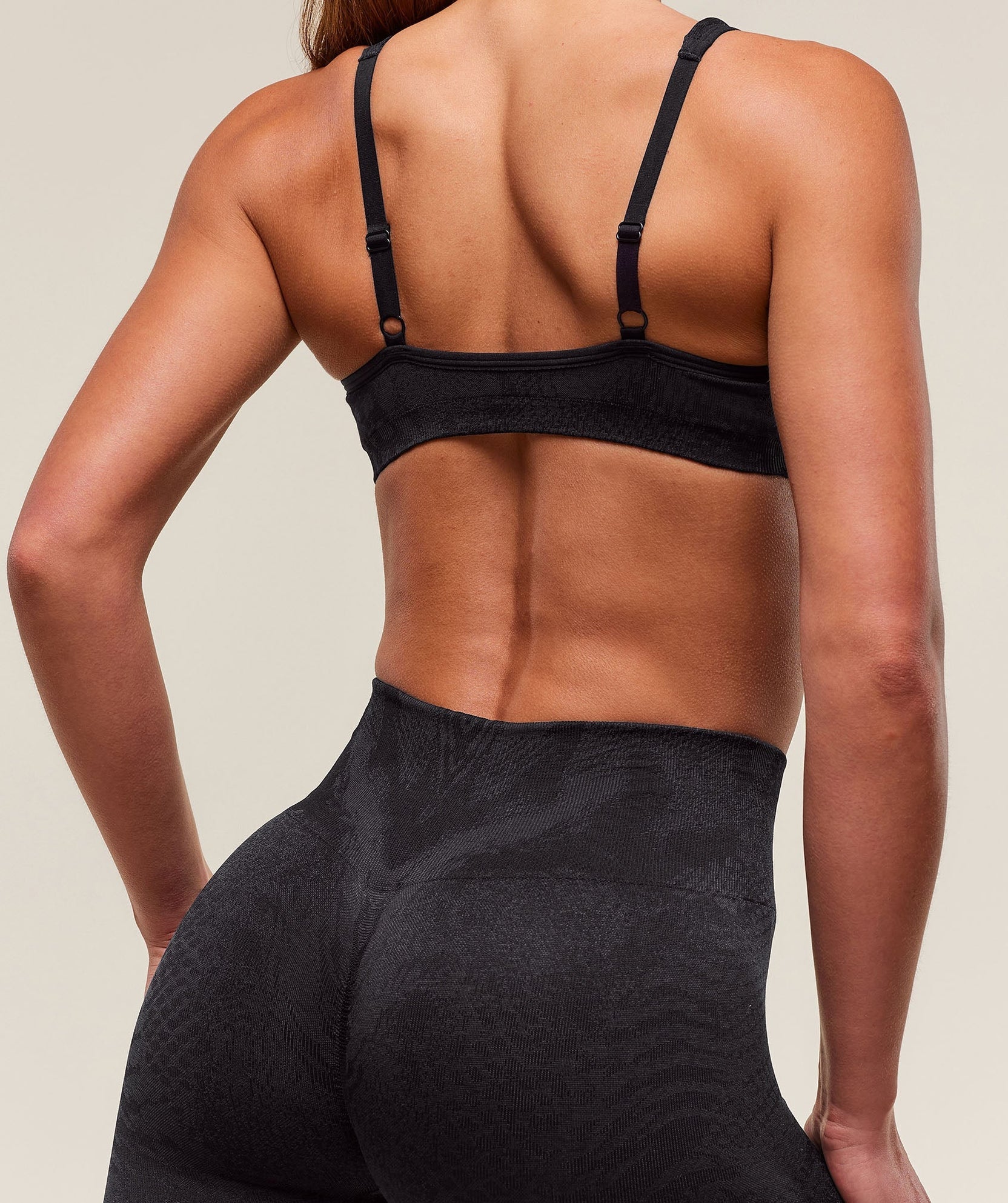 GYMSHARK ADAPT ANIMAL X WHITNEY SEAMLESS TWIST FRONT BRA