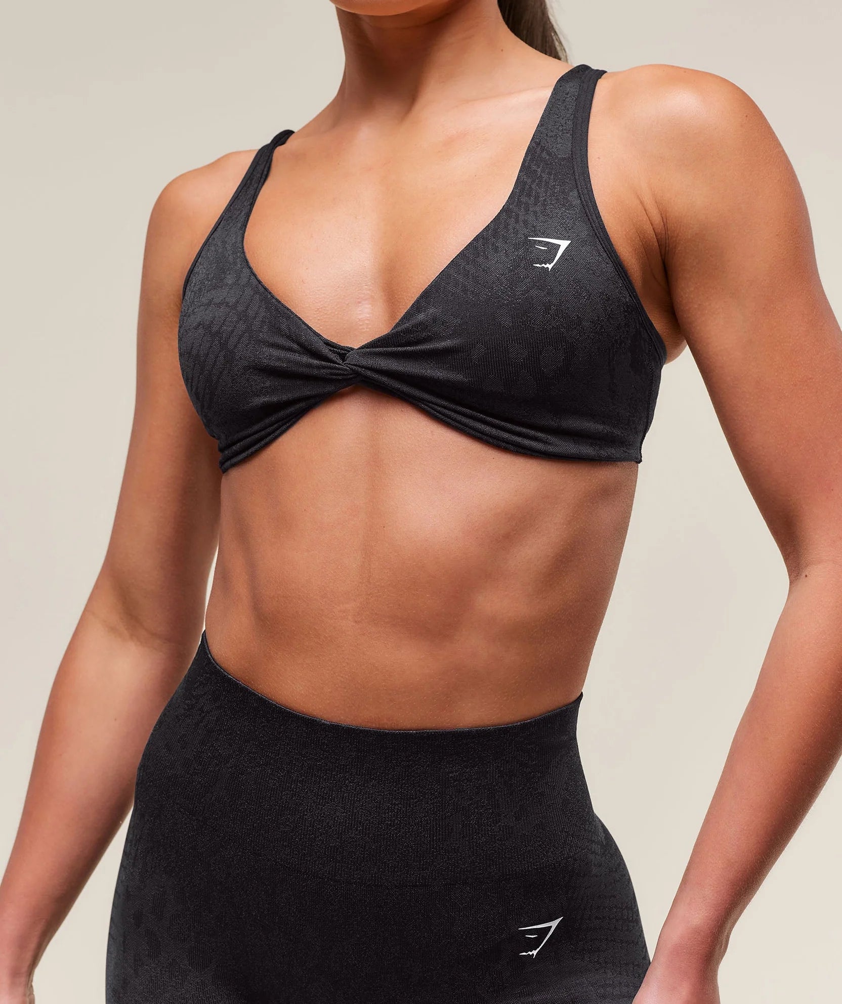 GYMSHARK ADAPT ANIMAL X WHITNEY SEAMLESS TWIST FRONT BRA