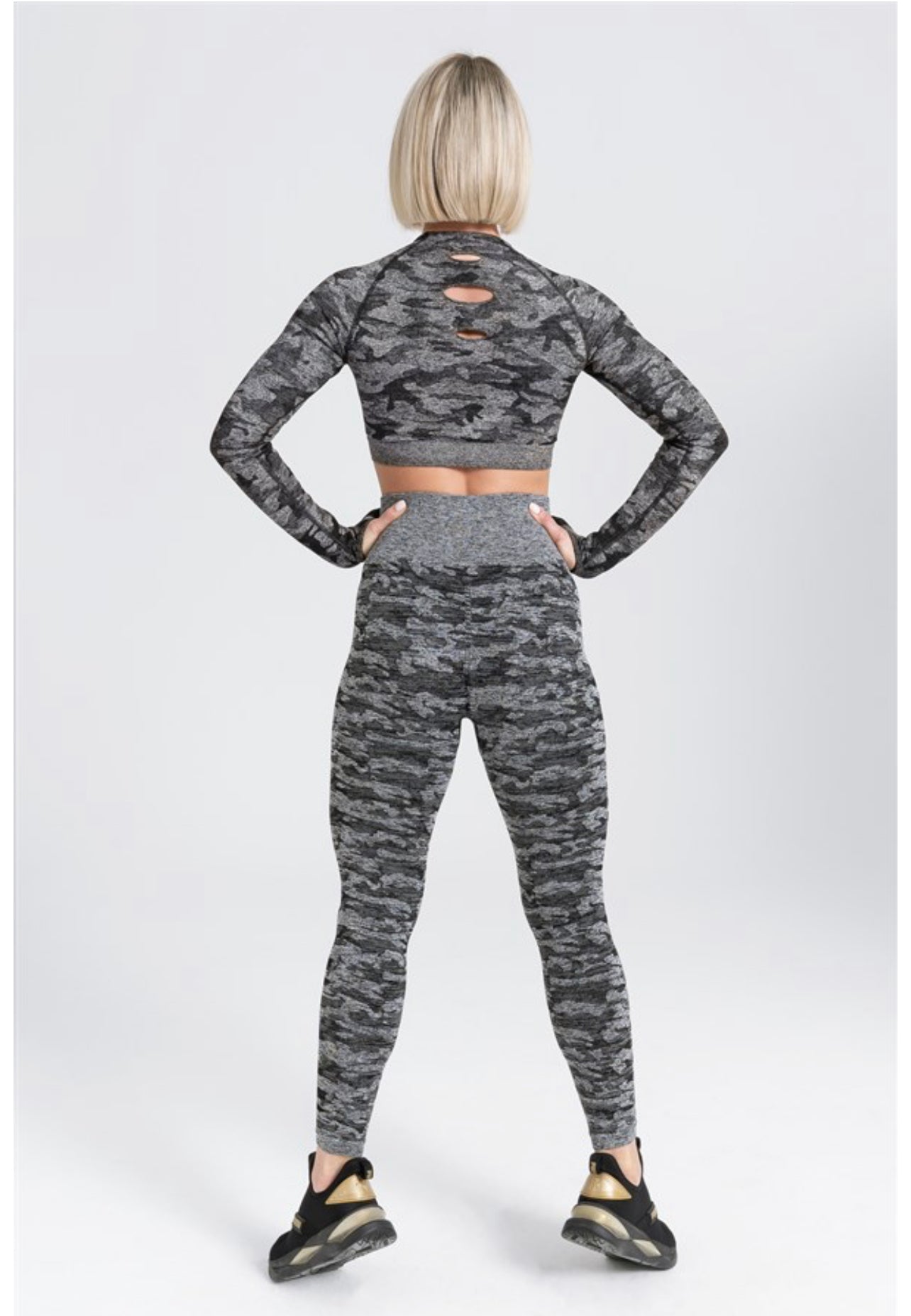 Gymwolves Women Seamless Sport Leggings | Black | Camouflage Pattern | Action Series |
