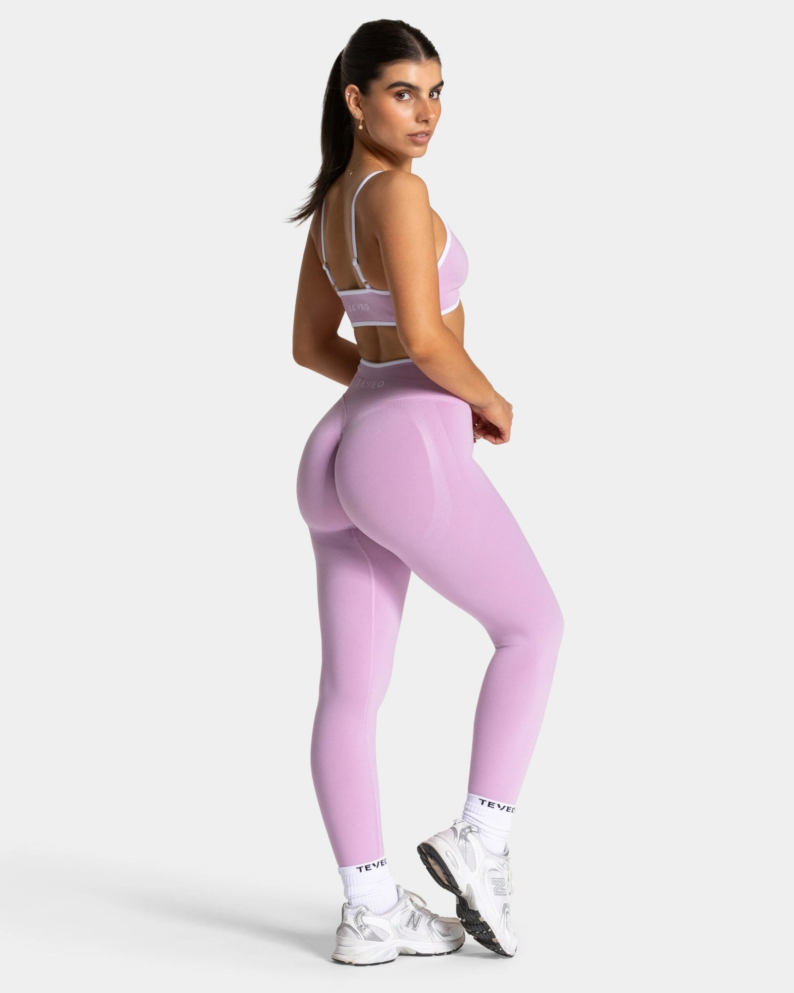 Contrastline Sculpt Scrunch Leggings - Image 5