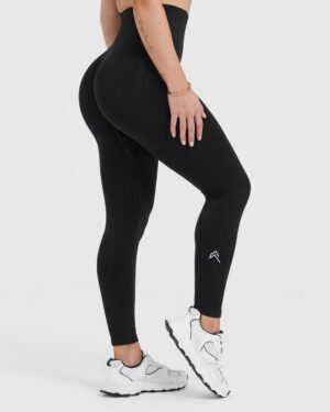 ONER ACTIVE
EFFORTLESS SEAMLESS LEGGINGS