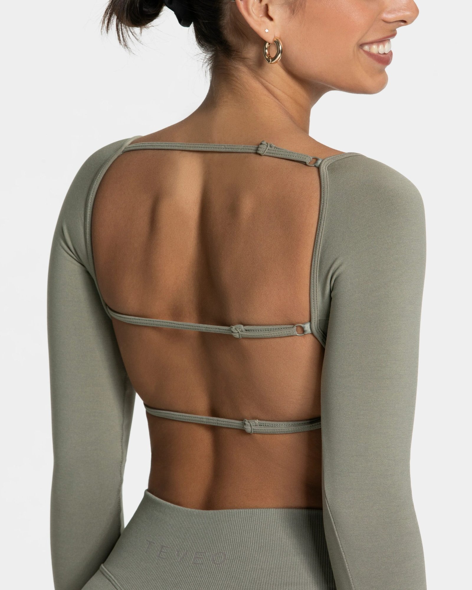Teveo Femme Backless Longsleeve ‘Khaki’ - Image 4