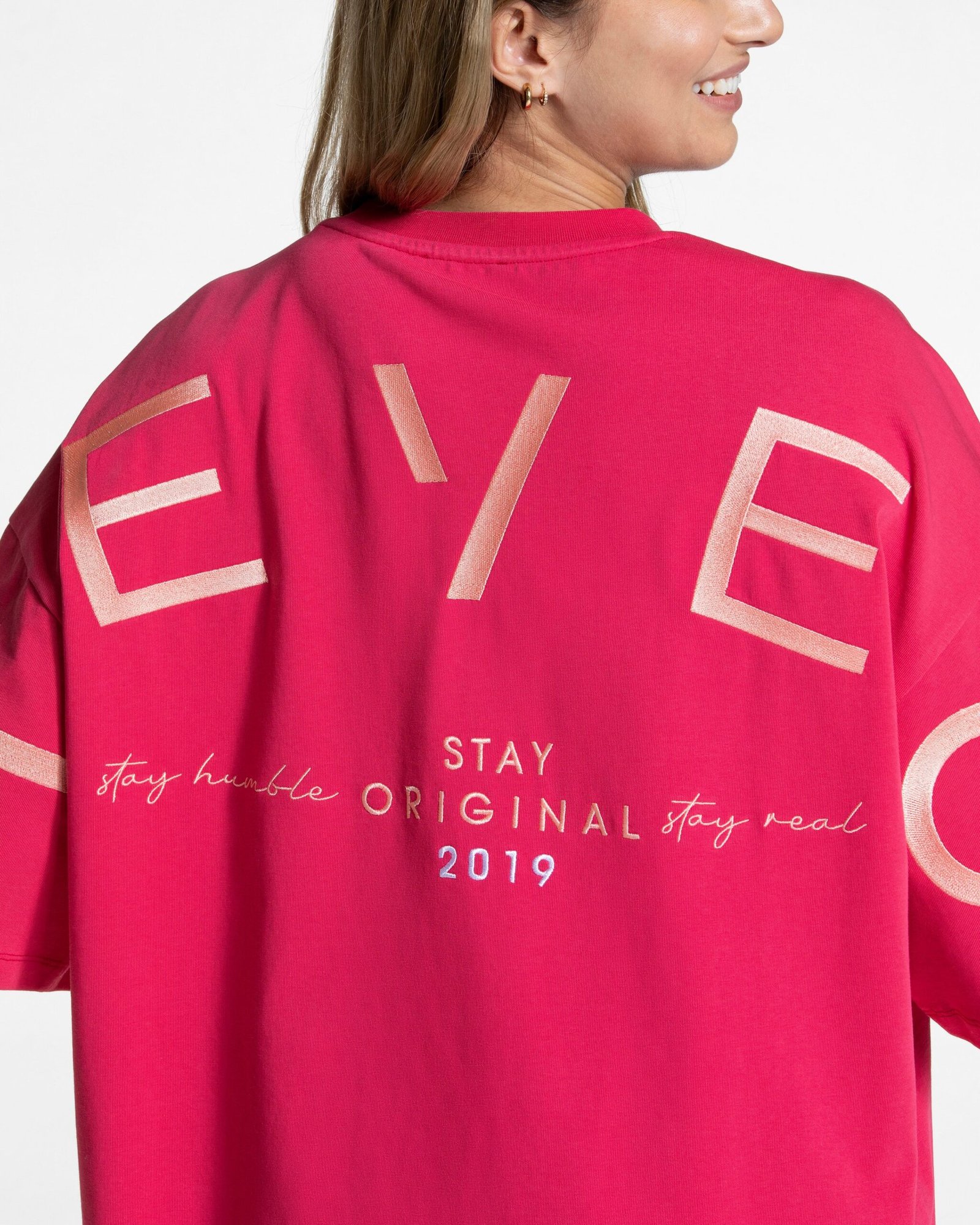 Teveo Signature Oversized T-Shirt ‘Berry’ - Image 4